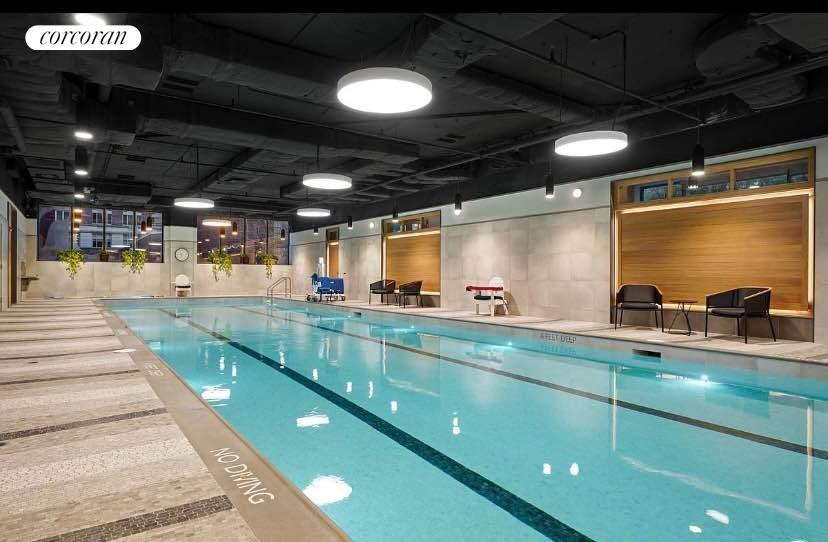 #13 photo, New York City, マンハッタン Lincoln Square , NY 10023