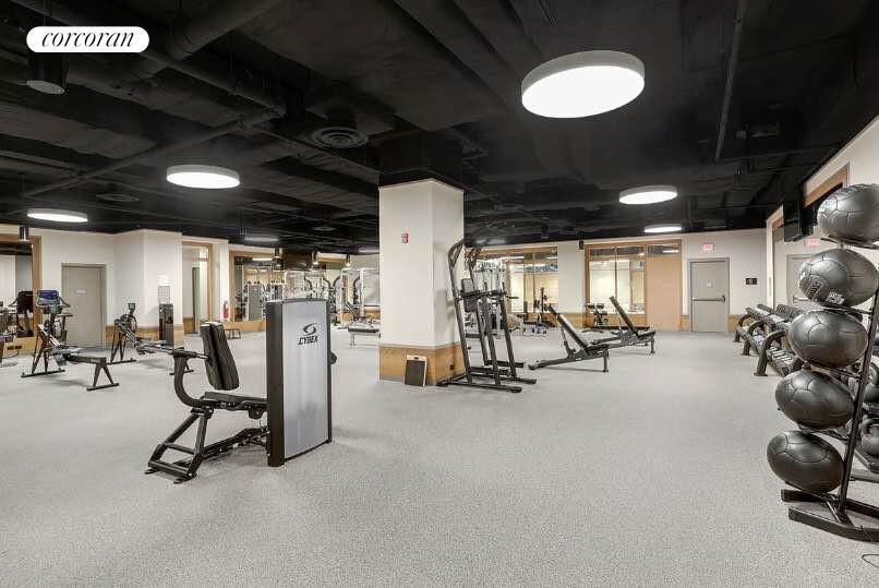 #14 photo, New York City, マンハッタン Lincoln Square , NY 10023