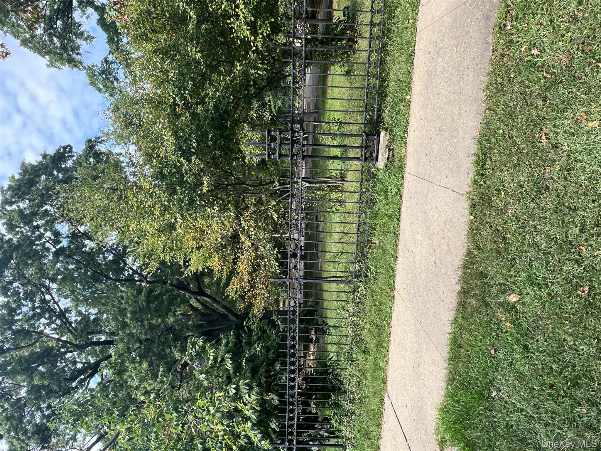 #2 photo, 165-20 Highland Avenue, Jamaica , NY 11432