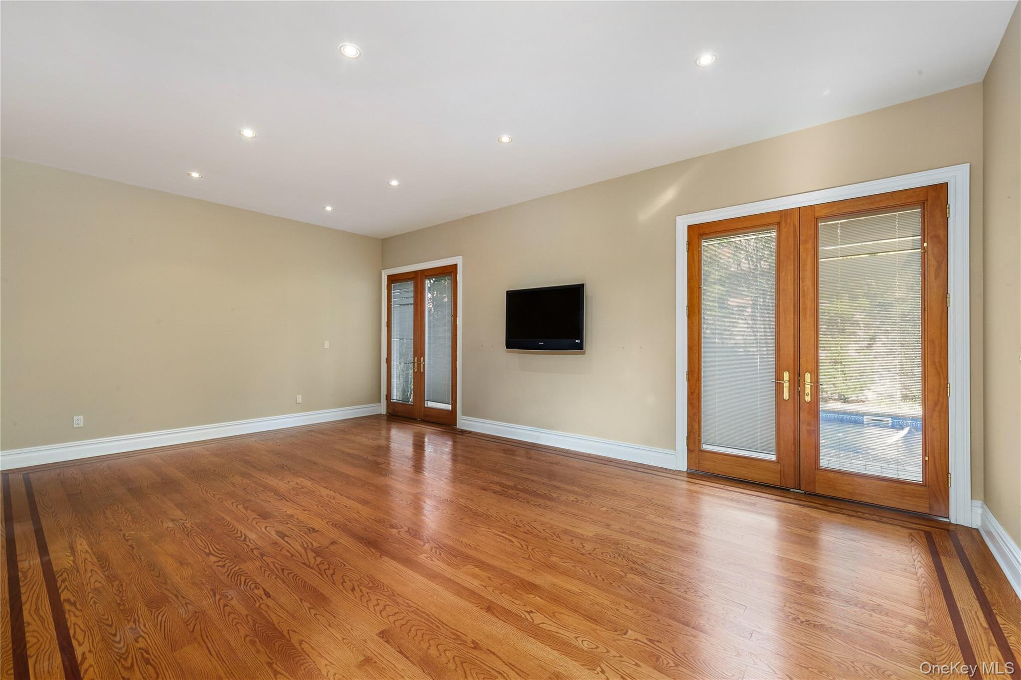 #15 photo, 104 Malba Drive, クイーンズ区 Malba , NY 11357