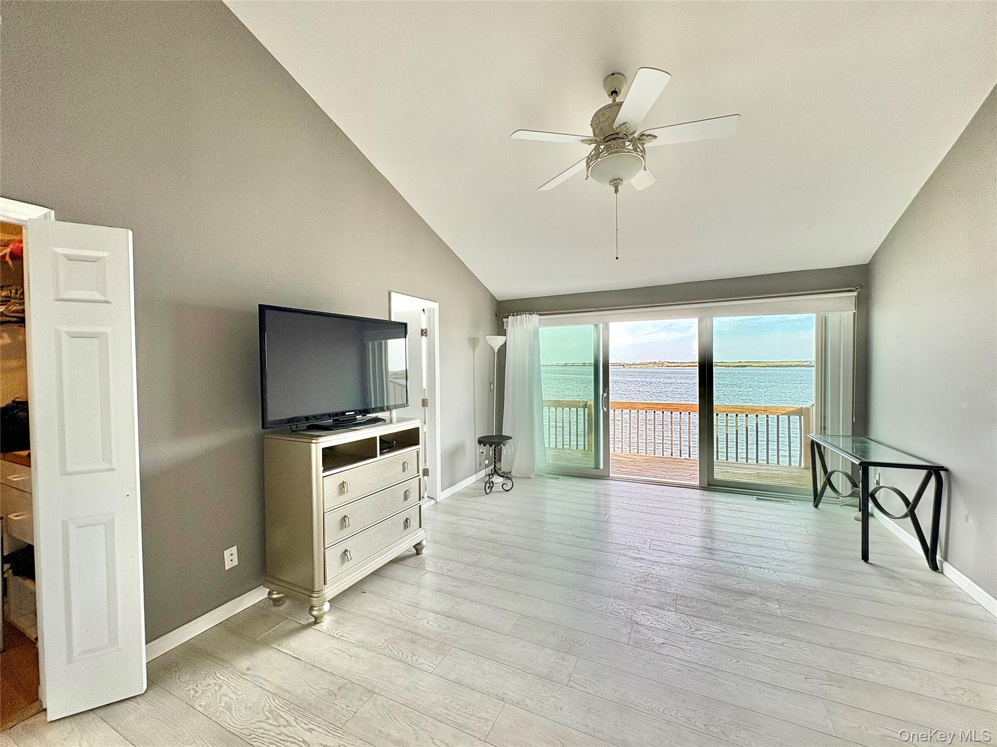 #15 photo, 7 Waters Edge, サフォーク郡 Shirley , NY 11967