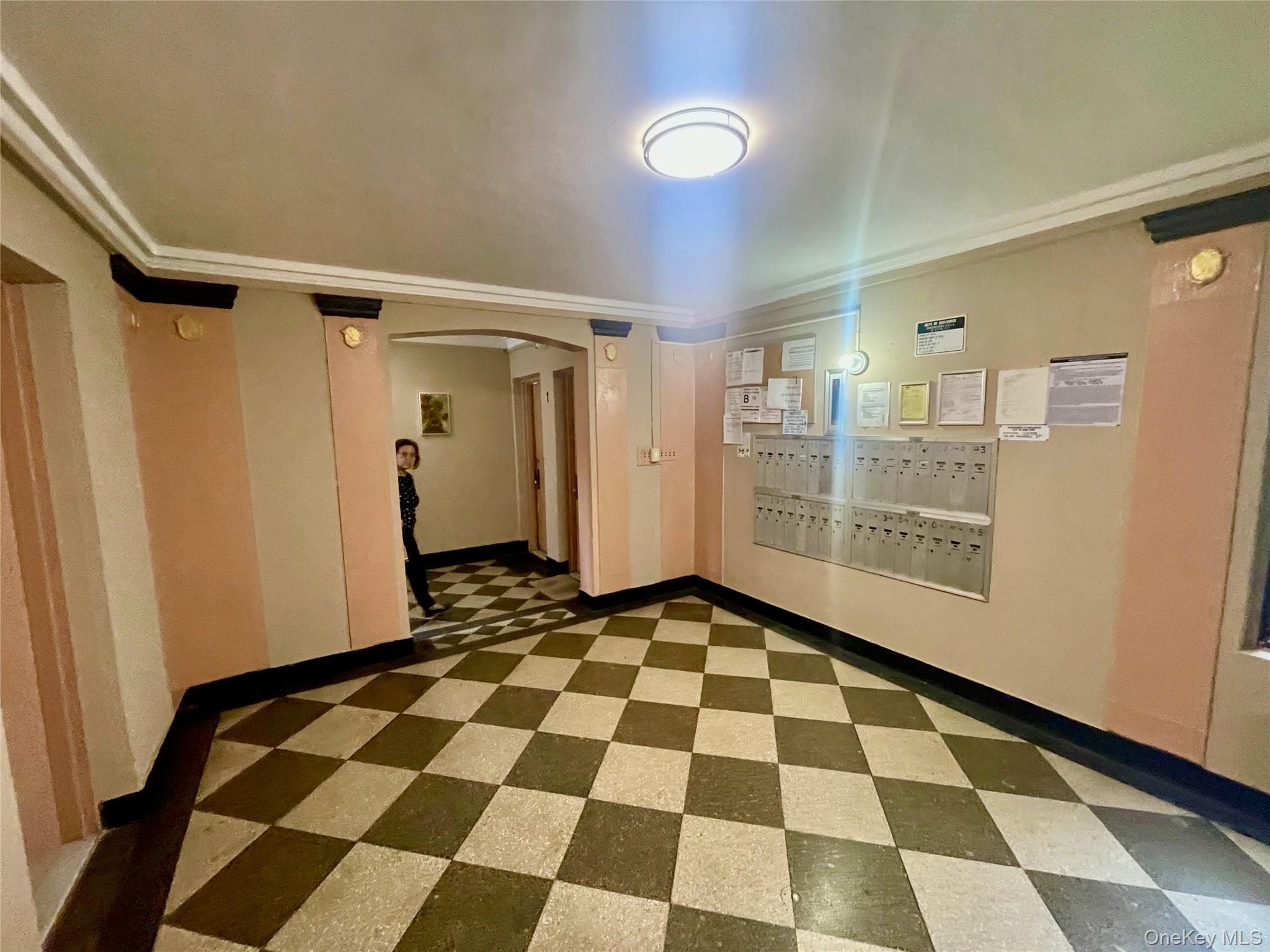 #16 photo, 6264 Saunders Street, クイーンズ区 Rego Park , NY 11374