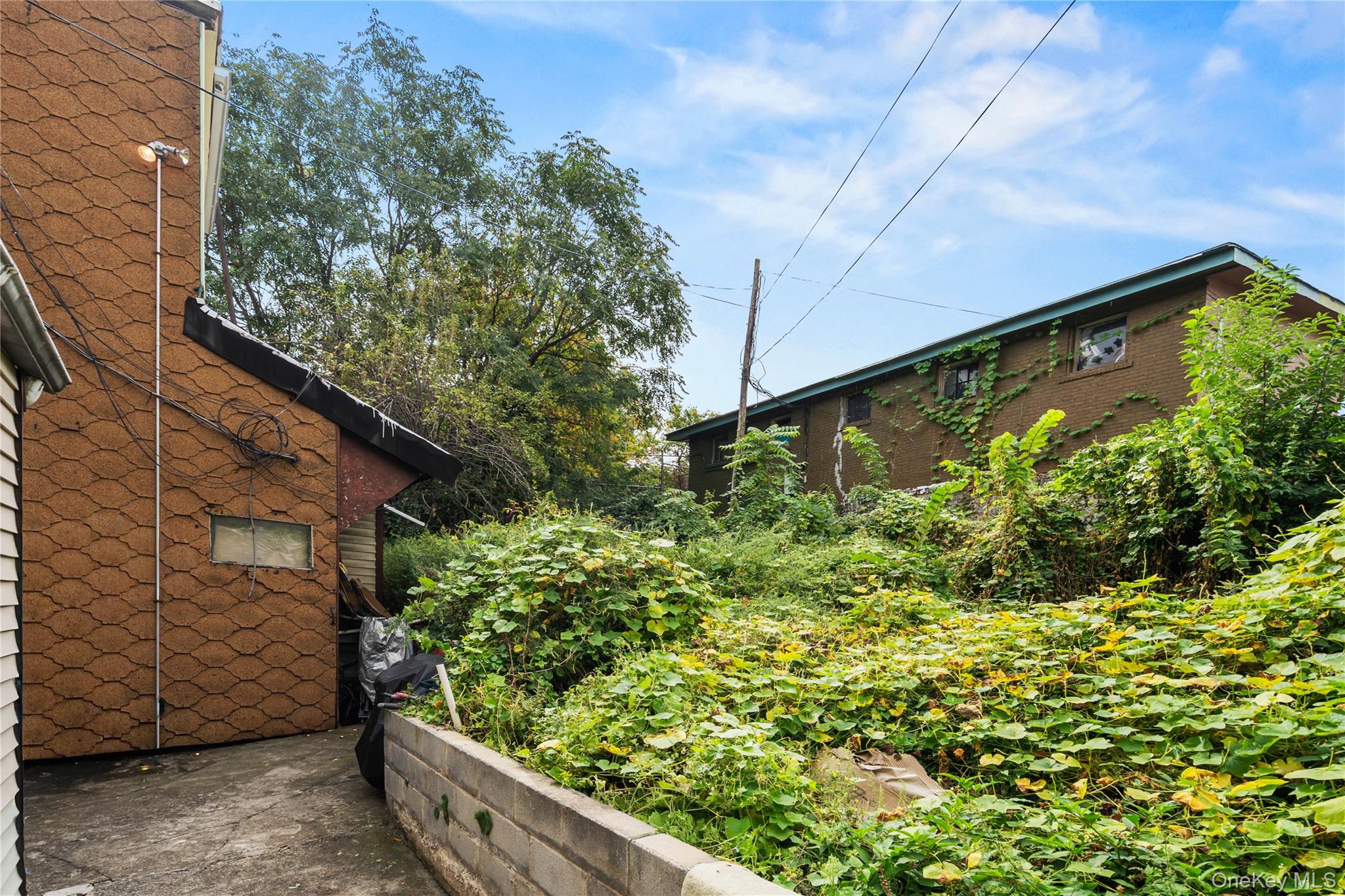 #6 photo, 350-354 East 193rd Street, Bronx , NY 10458