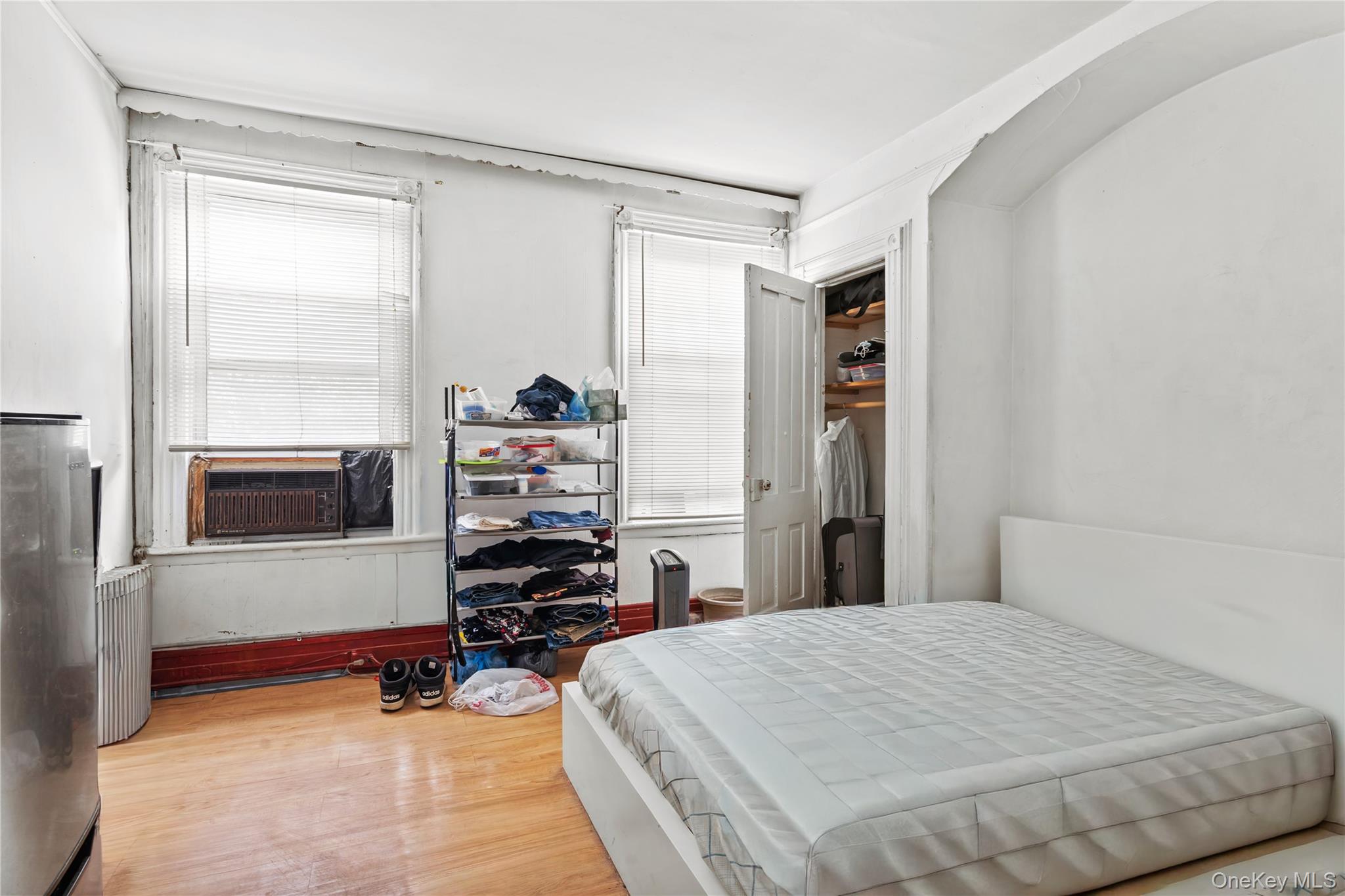 #9 photo, 350-354 East 193rd Street, Bronx , NY 10458