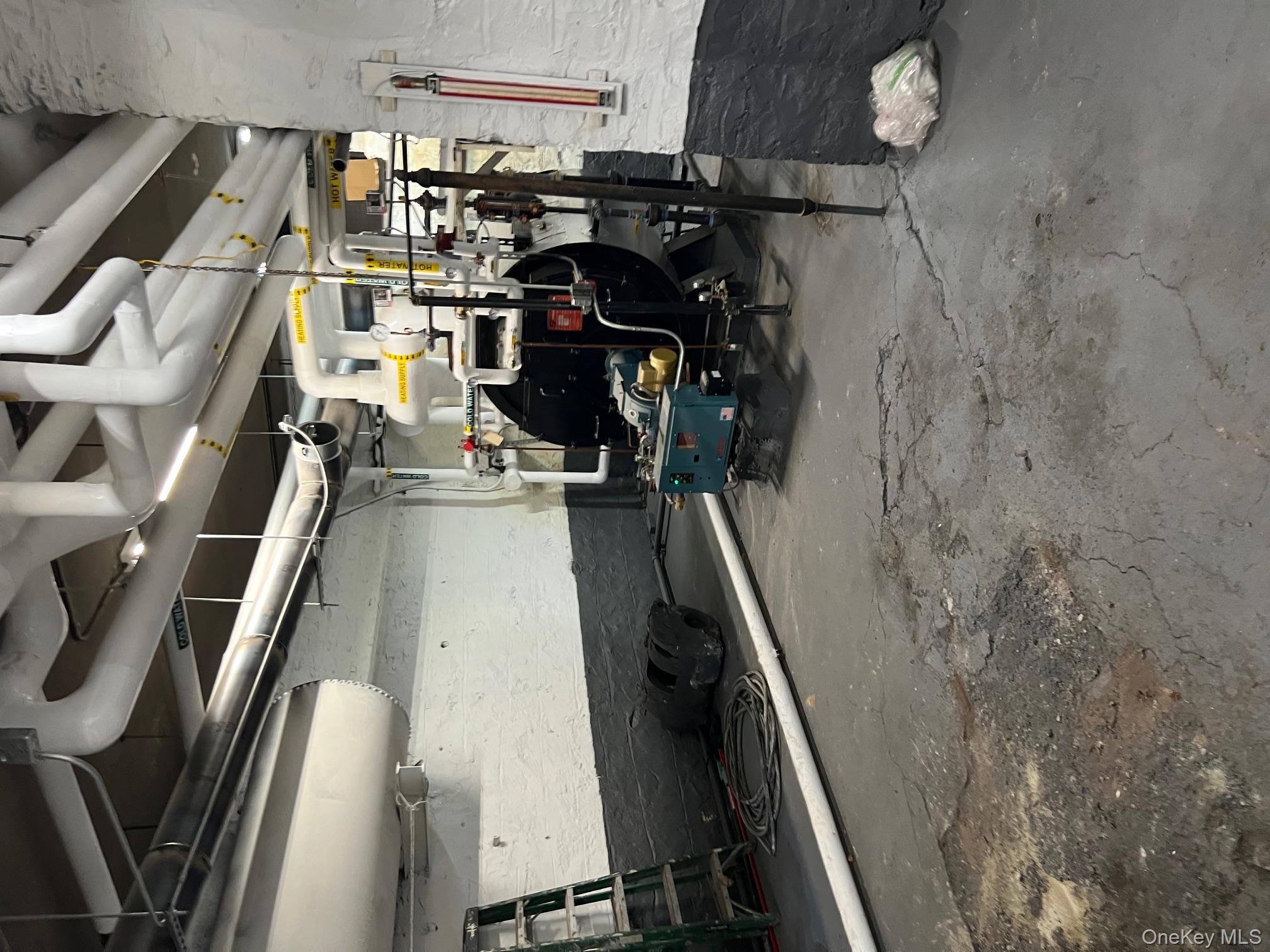 #11 photo, 2328 University Avenue, Bronx , NY 10468