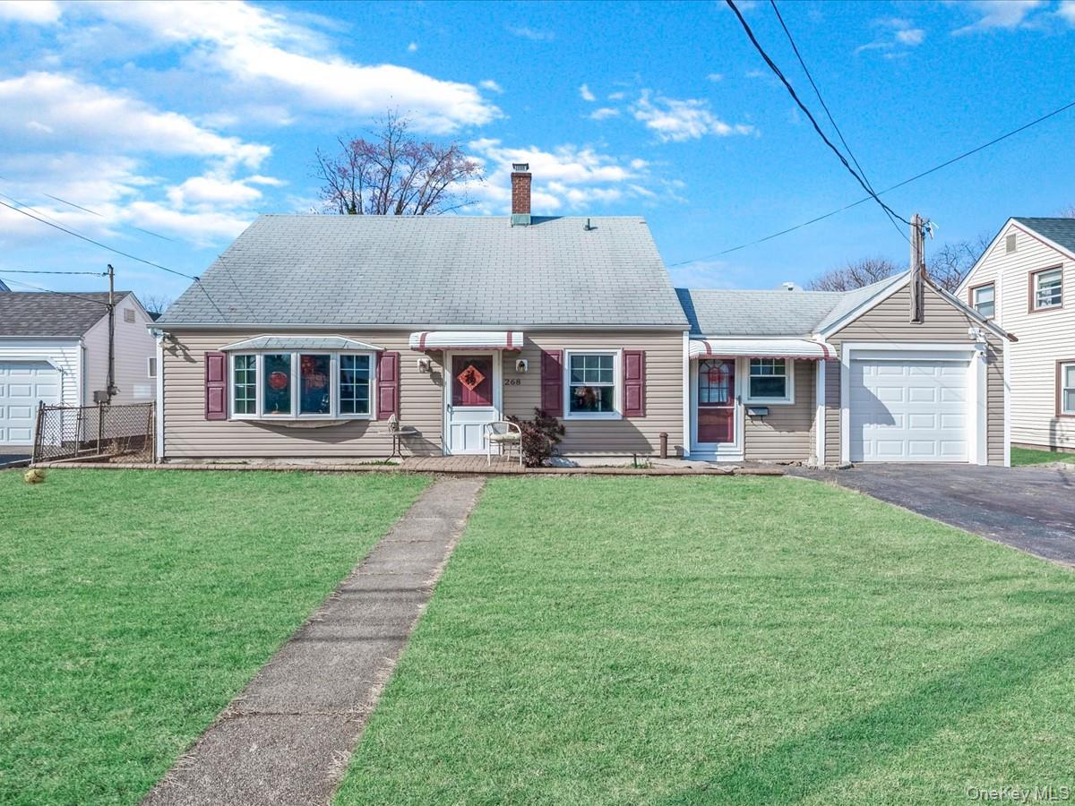 #1 photo, 268 Fairfield Avenue, Carle Place , NY 11514