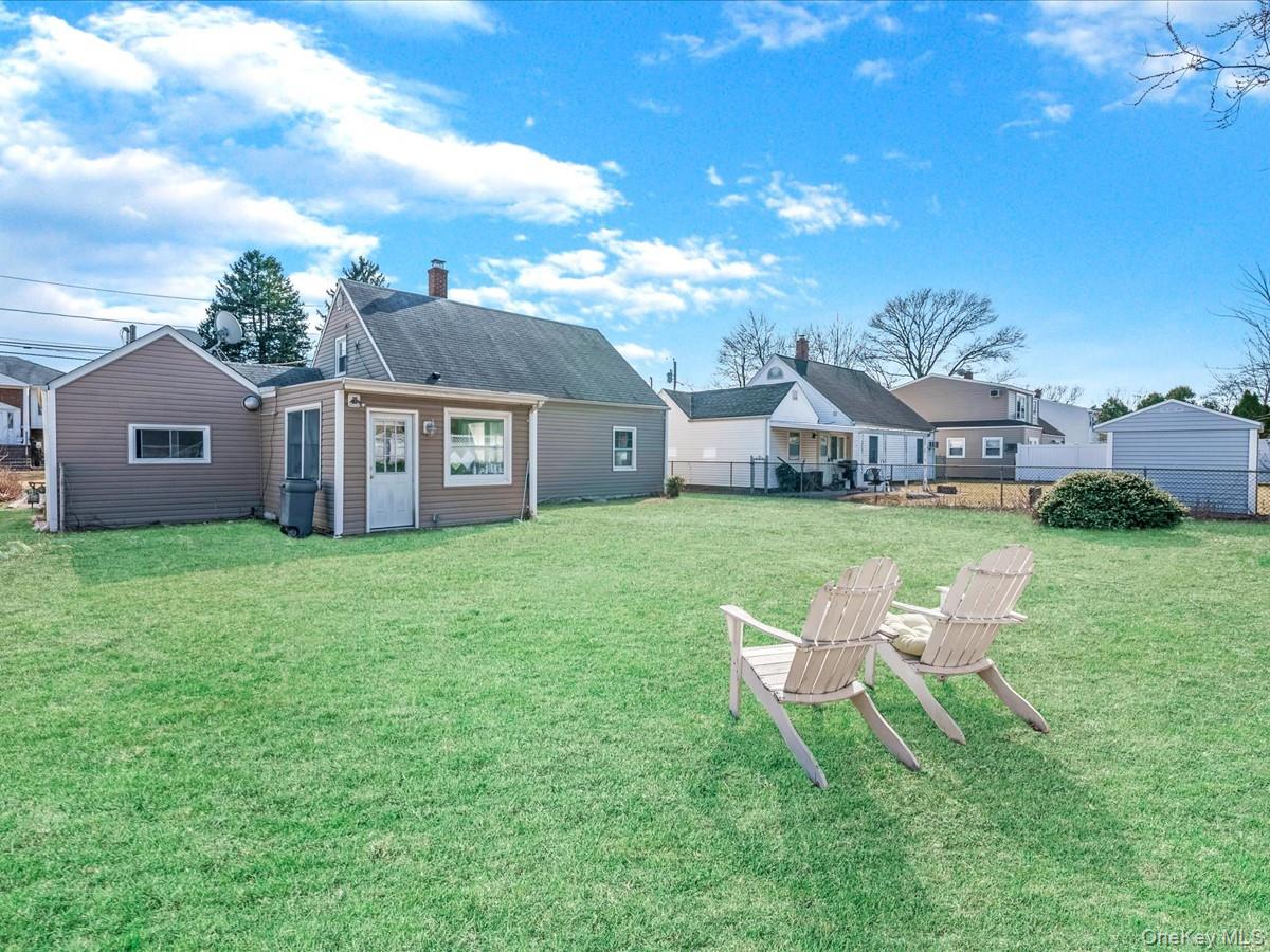 #18 photo, 268 Fairfield Avenue, Carle Place , NY 11514