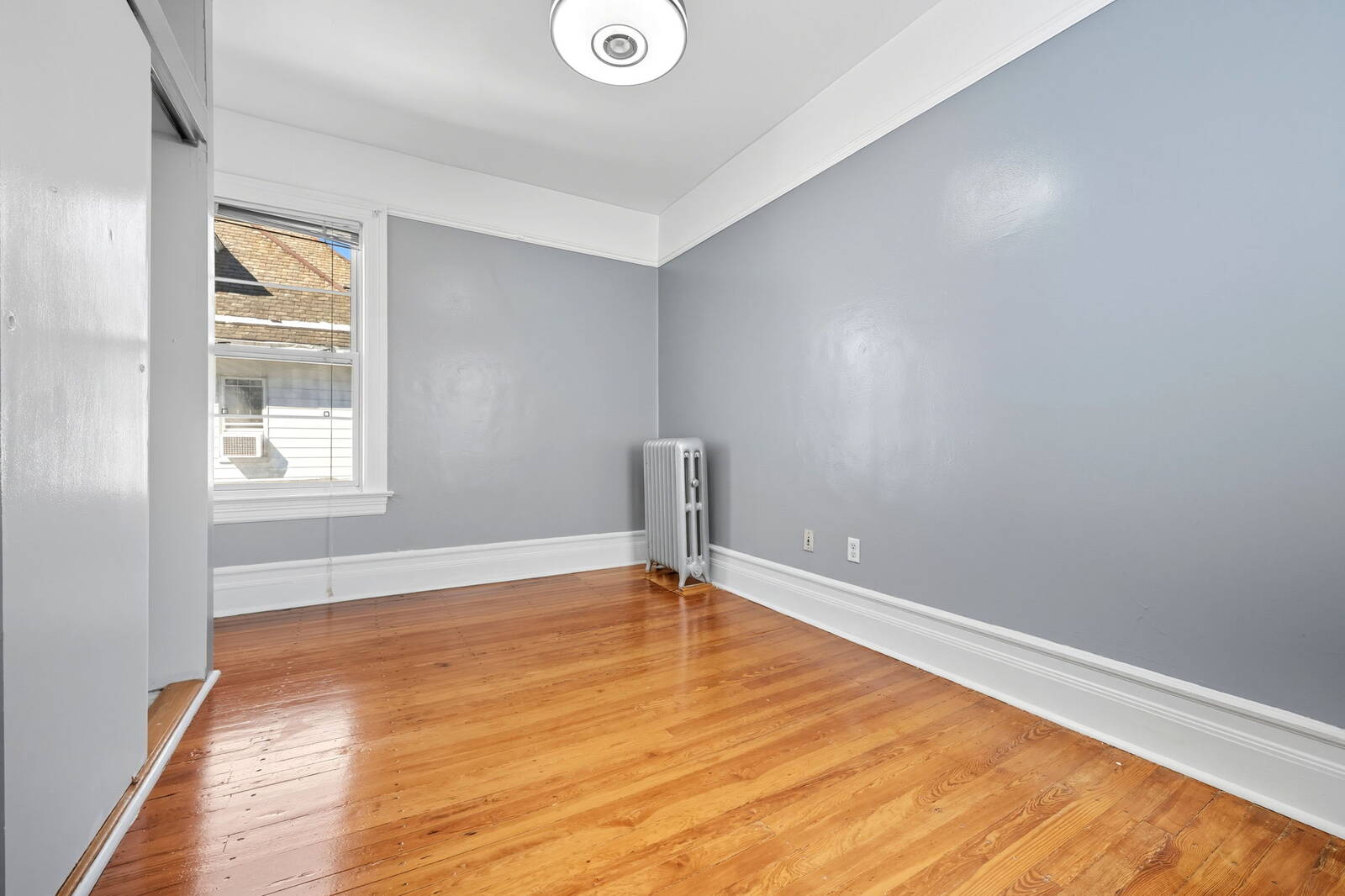 #12 photo, 165 Park Avenue, #2nd floor, Mount Vernon , NY 10550