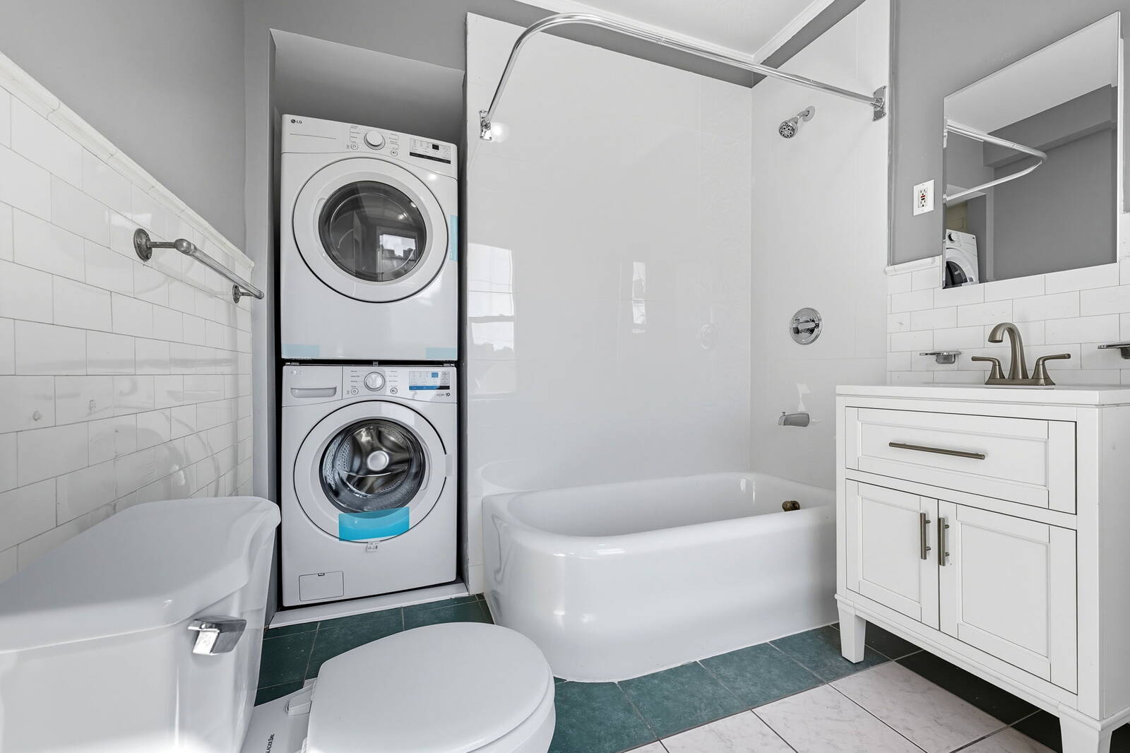 #2 photo, 165 Park Avenue, #2nd floor, Mount Vernon , NY 10550