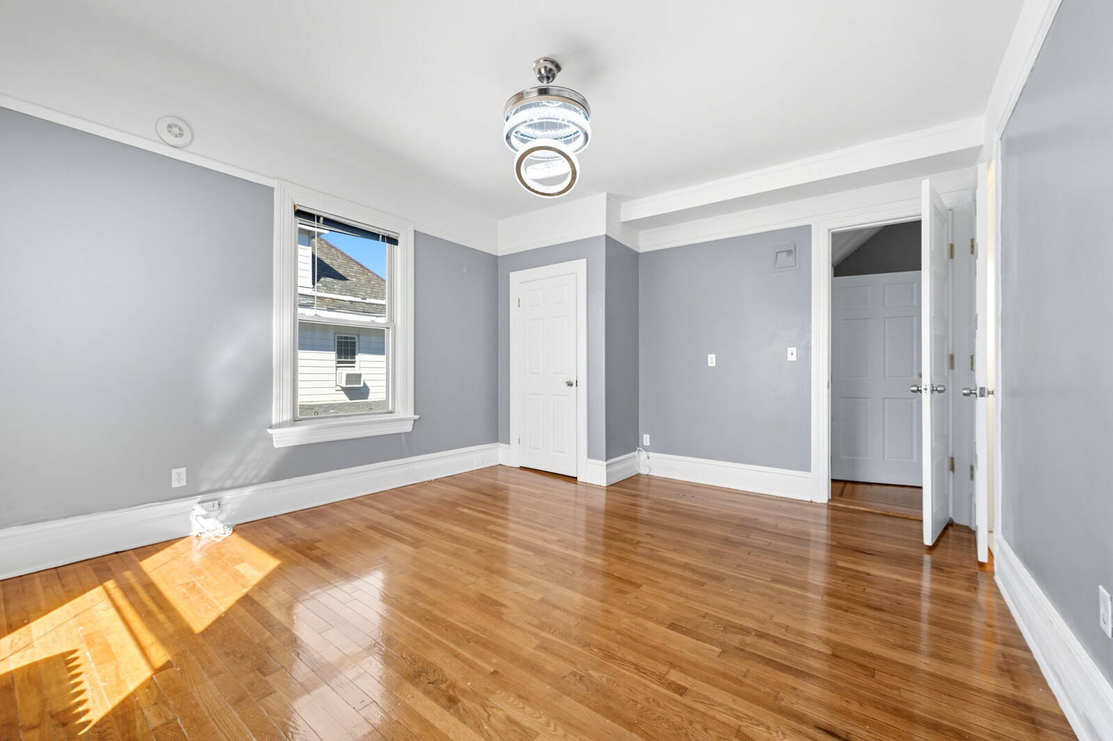 #20 photo, 165 Park Avenue, #2nd floor, Mount Vernon , NY 10550