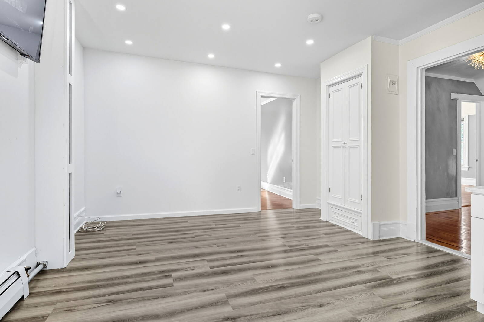 #7 photo, 165 Park Avenue, #2nd floor, Mount Vernon , NY 10550