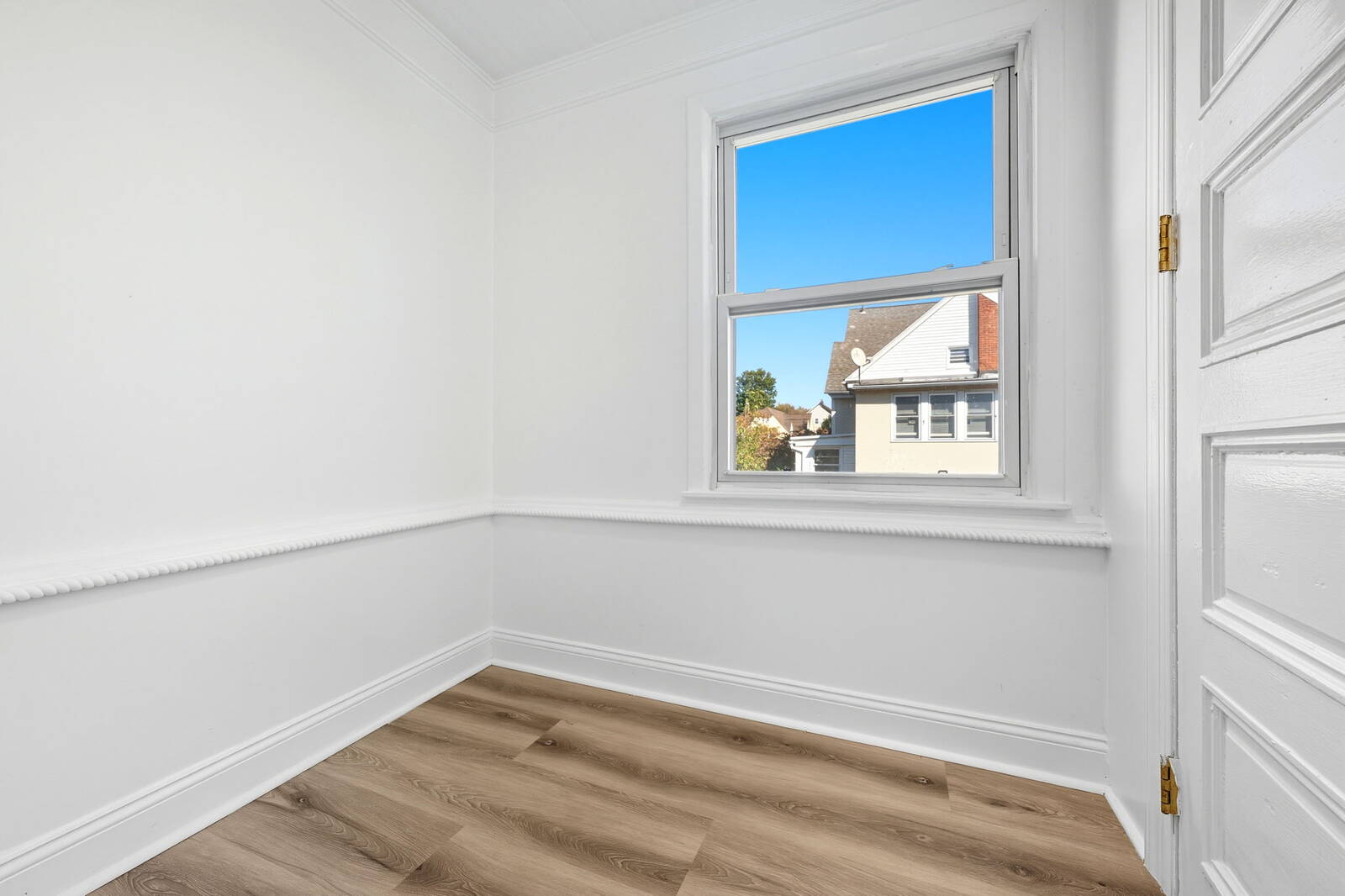 #8 photo, 165 Park Avenue, #2nd floor, Mount Vernon , NY 10550