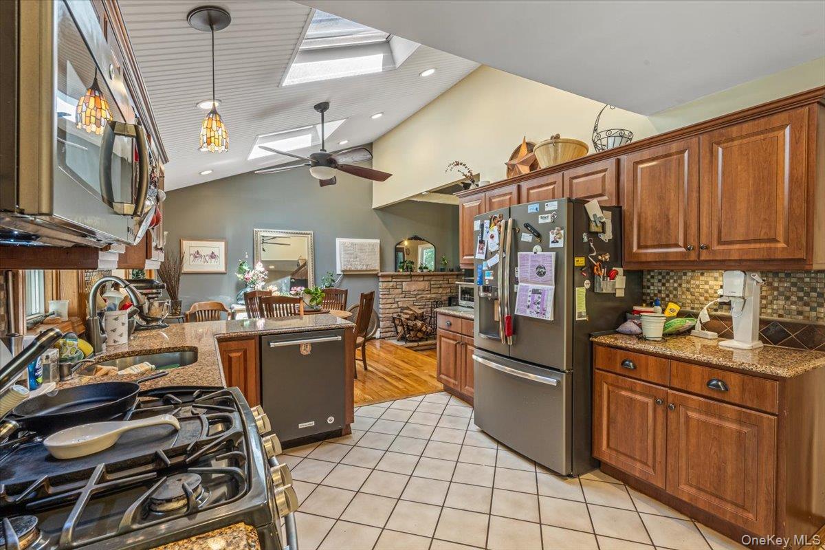 #10 photo, 54A Upland, East Northport , NY 11731