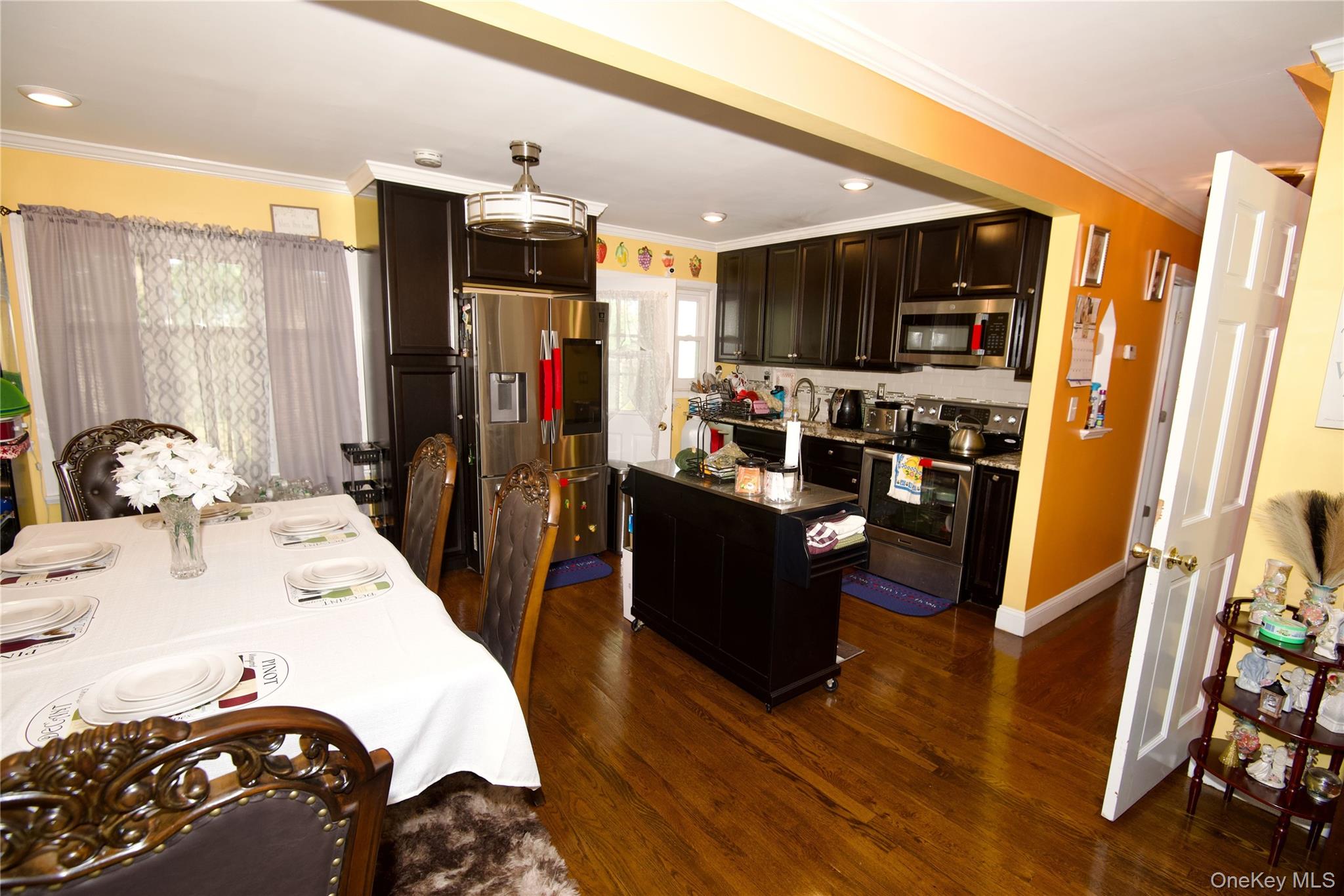 #4 photo, 642 Dorothea Lane, Elmont , NY 11003