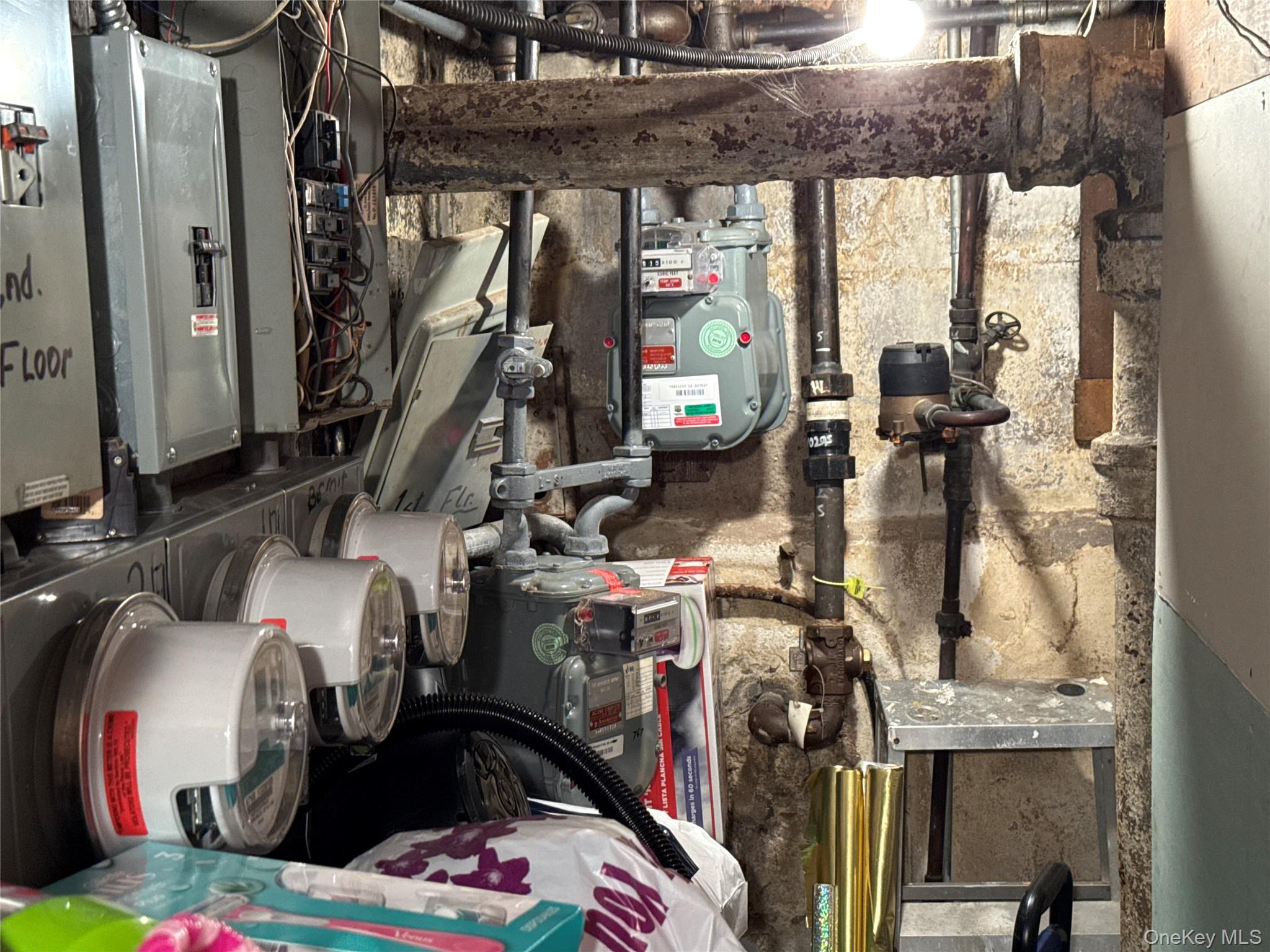 #12 photo, 10416 124th Street, कुईंस Richmond Hill , NY 11419