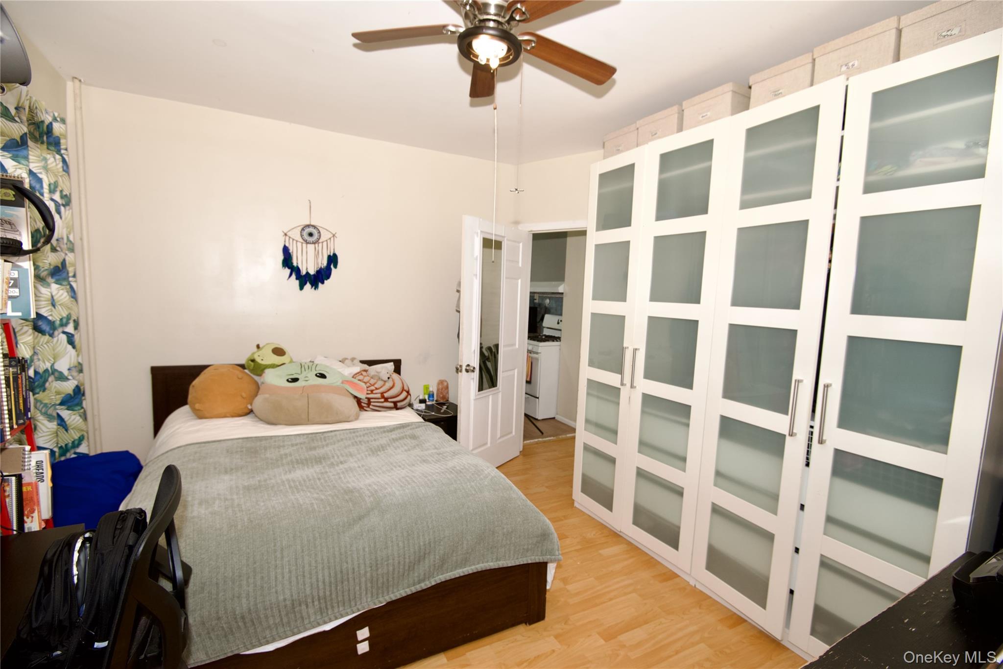 #3 photo, 10416 124th Street, कुईंस Richmond Hill , NY 11419