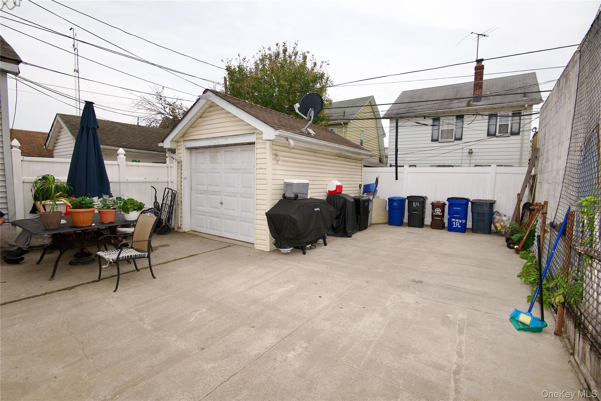 #7 photo, 10416 124th Street, कुईंस Richmond Hill , NY 11419