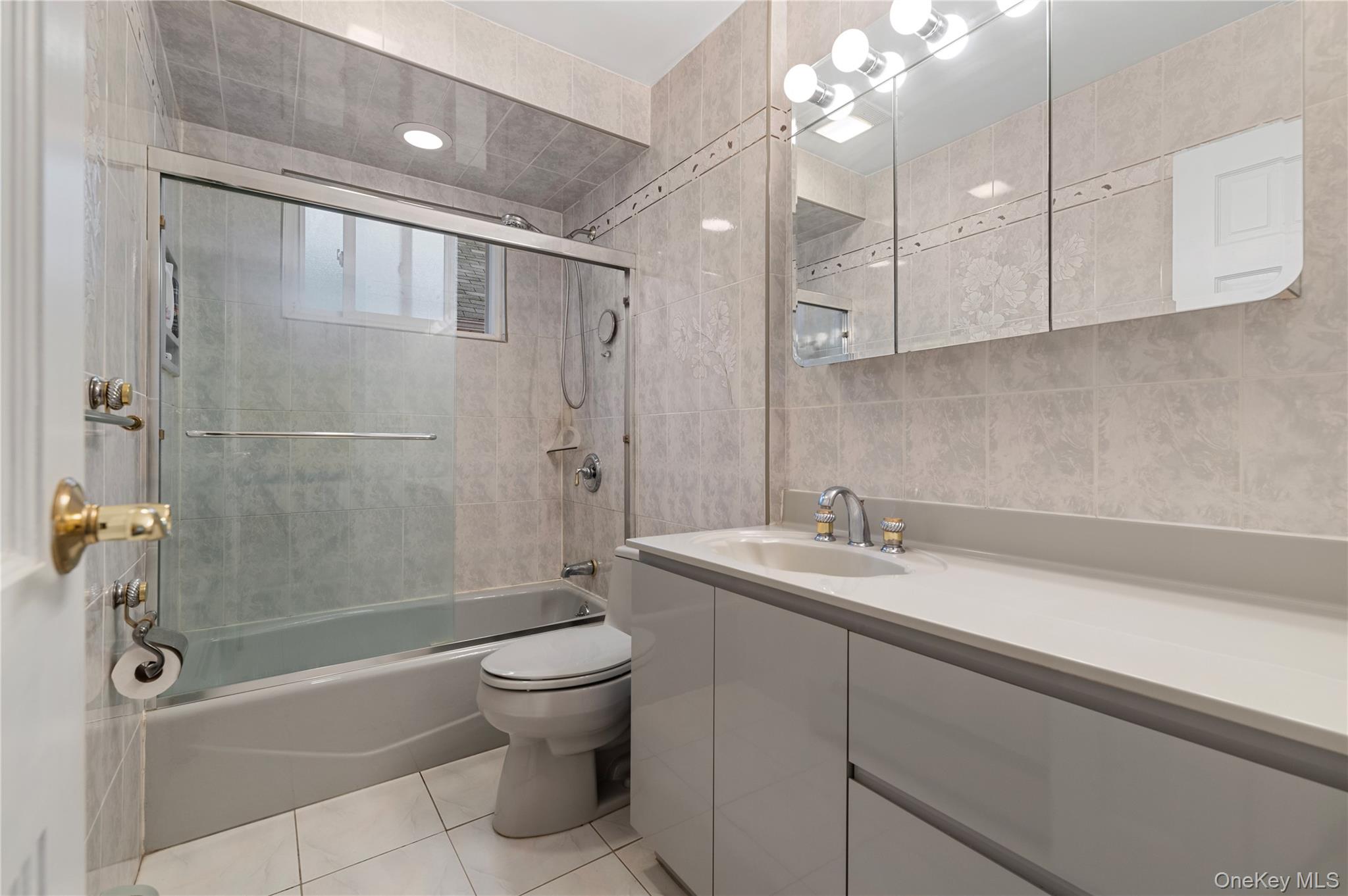 #11 photo, 65 Haven Avenue, Valley Stream , NY 11580