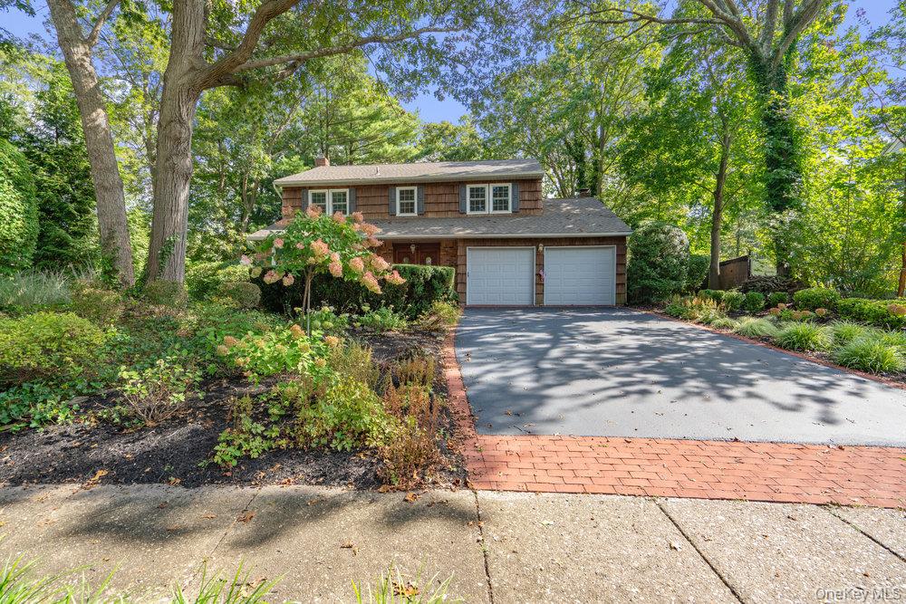 #1 photo, 10 Quincy Lane, Smithtown , NY 11787