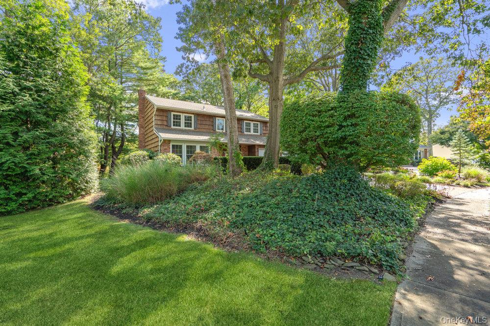 #3 photo, 10 Quincy Lane, Smithtown , NY 11787