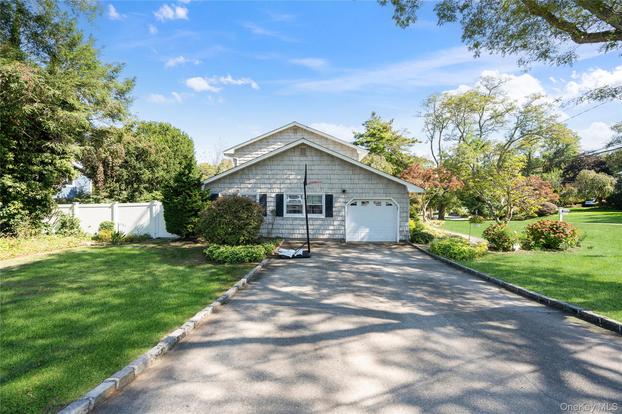 #4 photo, 49 Rolling  rd, Miller Place , NY 11764