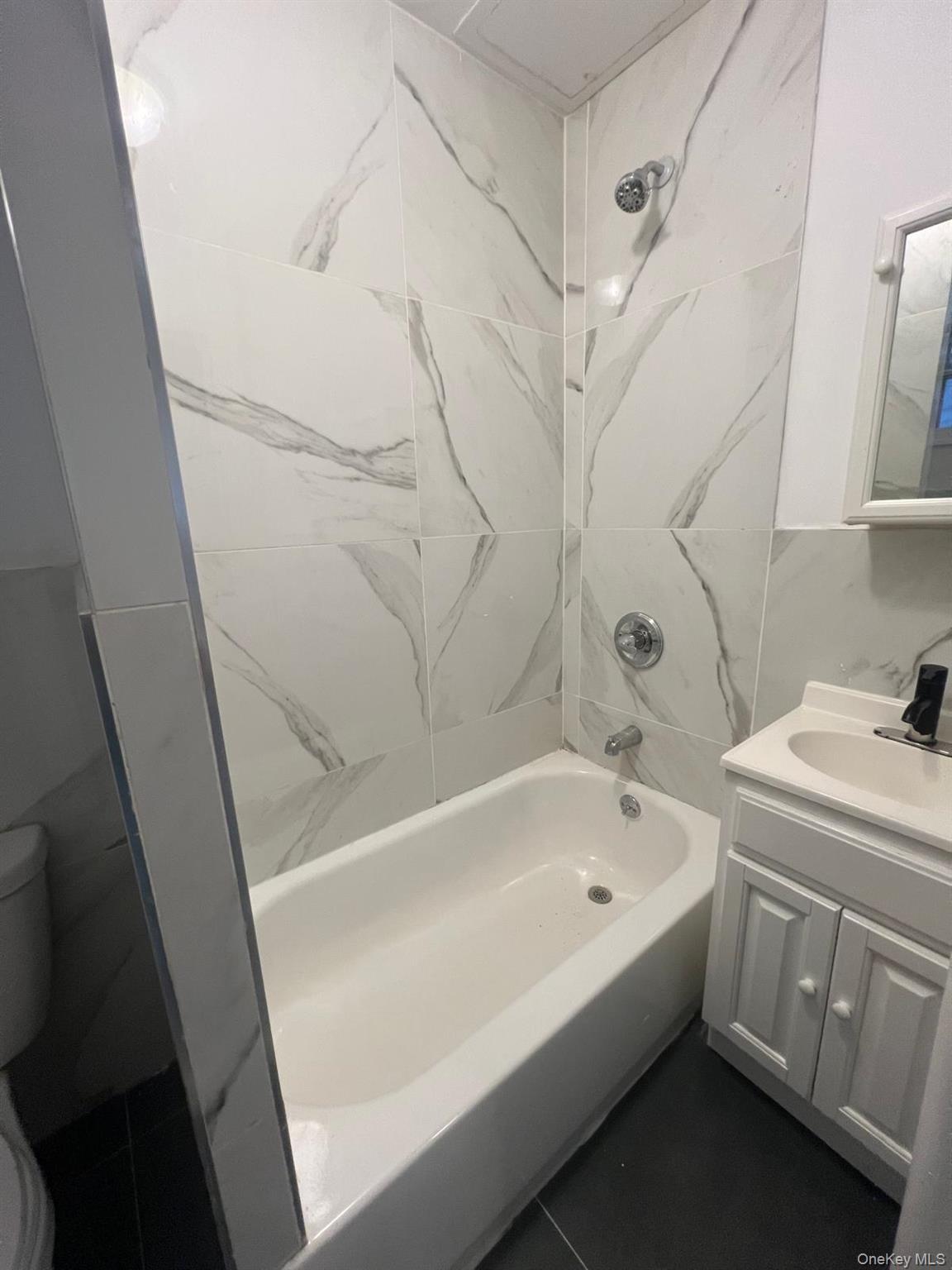 #5 photo, 21 Knowles Street, Yonkers , NY 10705