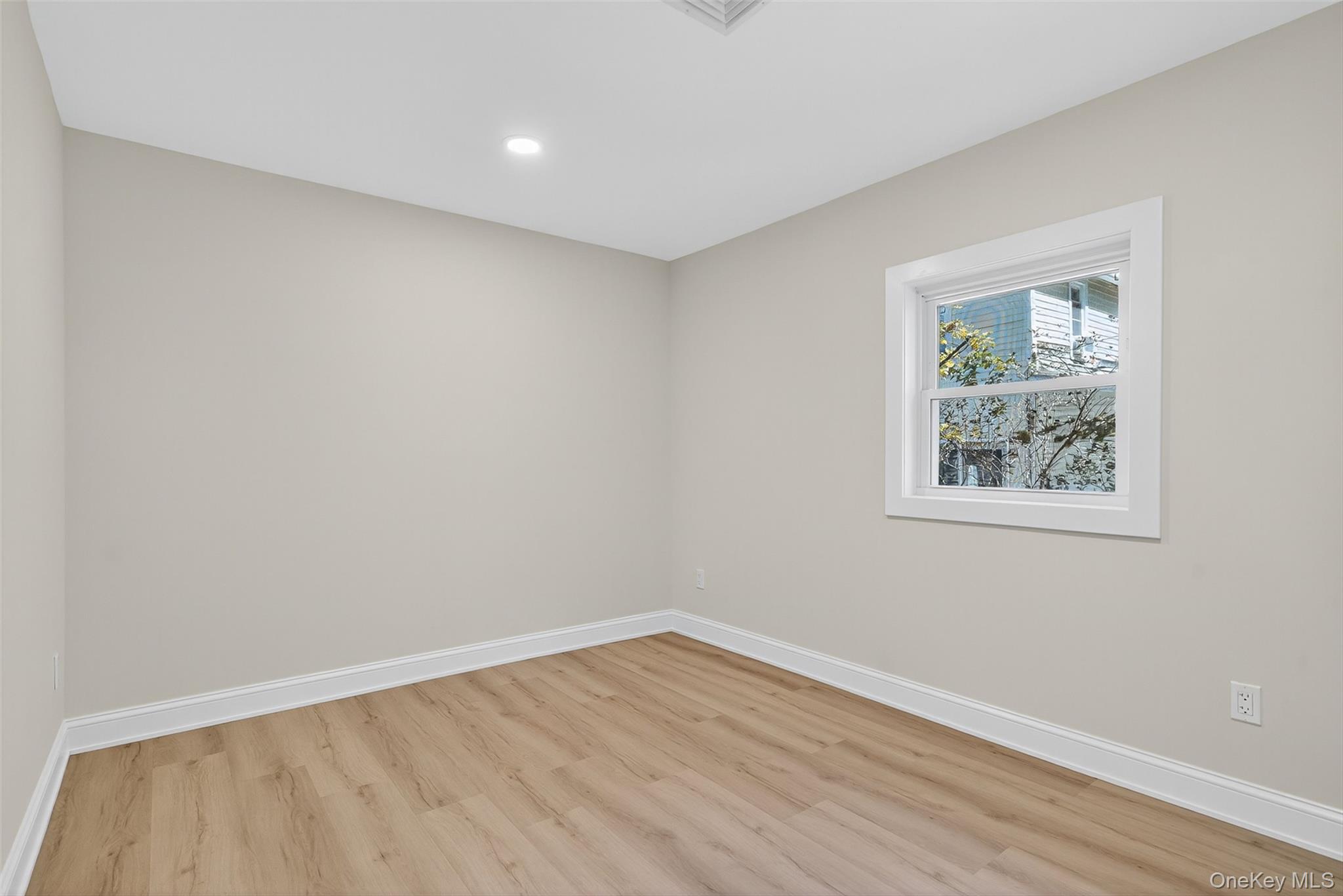 #11 photo, 50 Dubois Street, Livingston Manor , NY 12758