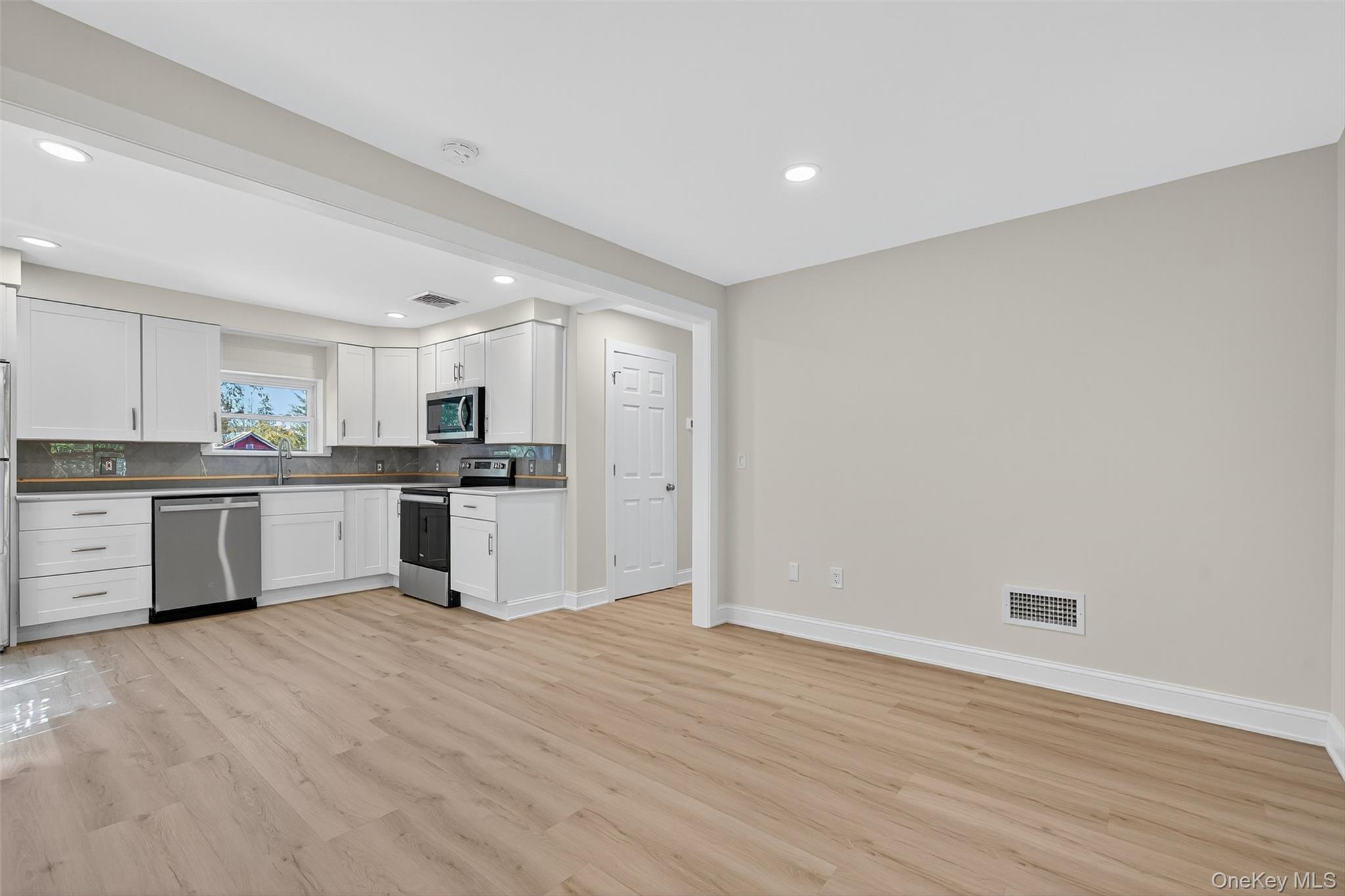 #7 photo, 50 Dubois Street, Livingston Manor , NY 12758