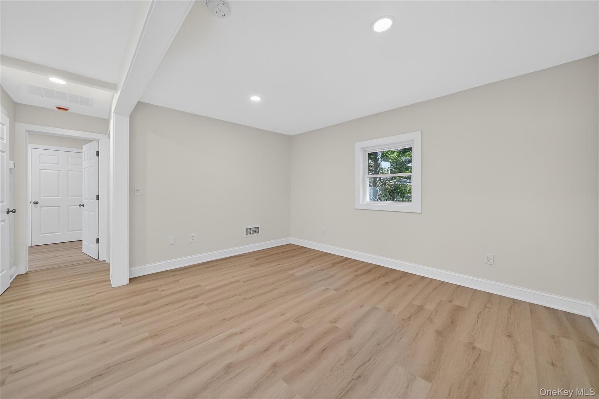 #8 photo, 50 Dubois Street, Livingston Manor , NY 12758