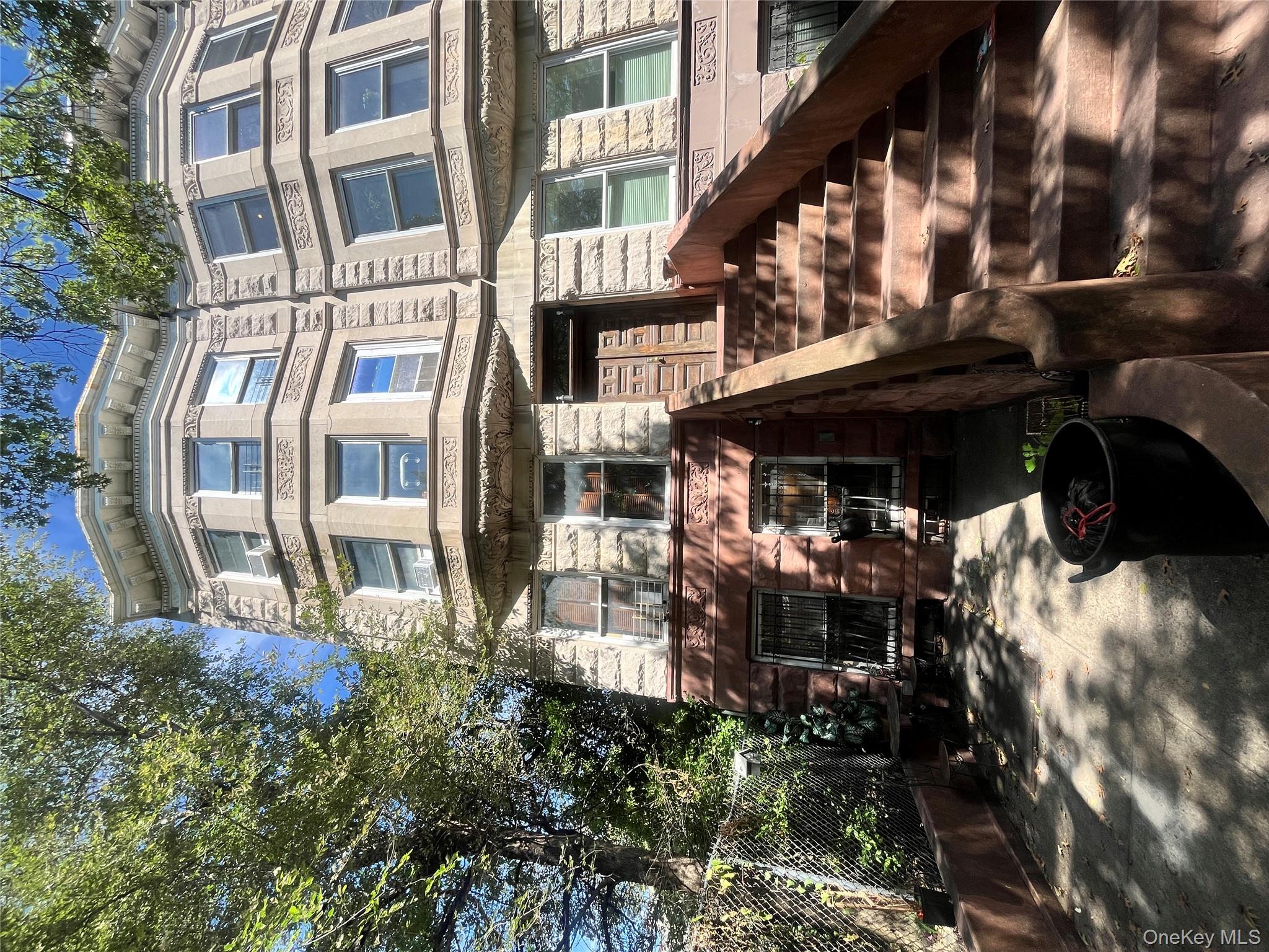 #1 photo, 451 W 162nd Street, マンハッタン New York (Manhattan) , NY 10032