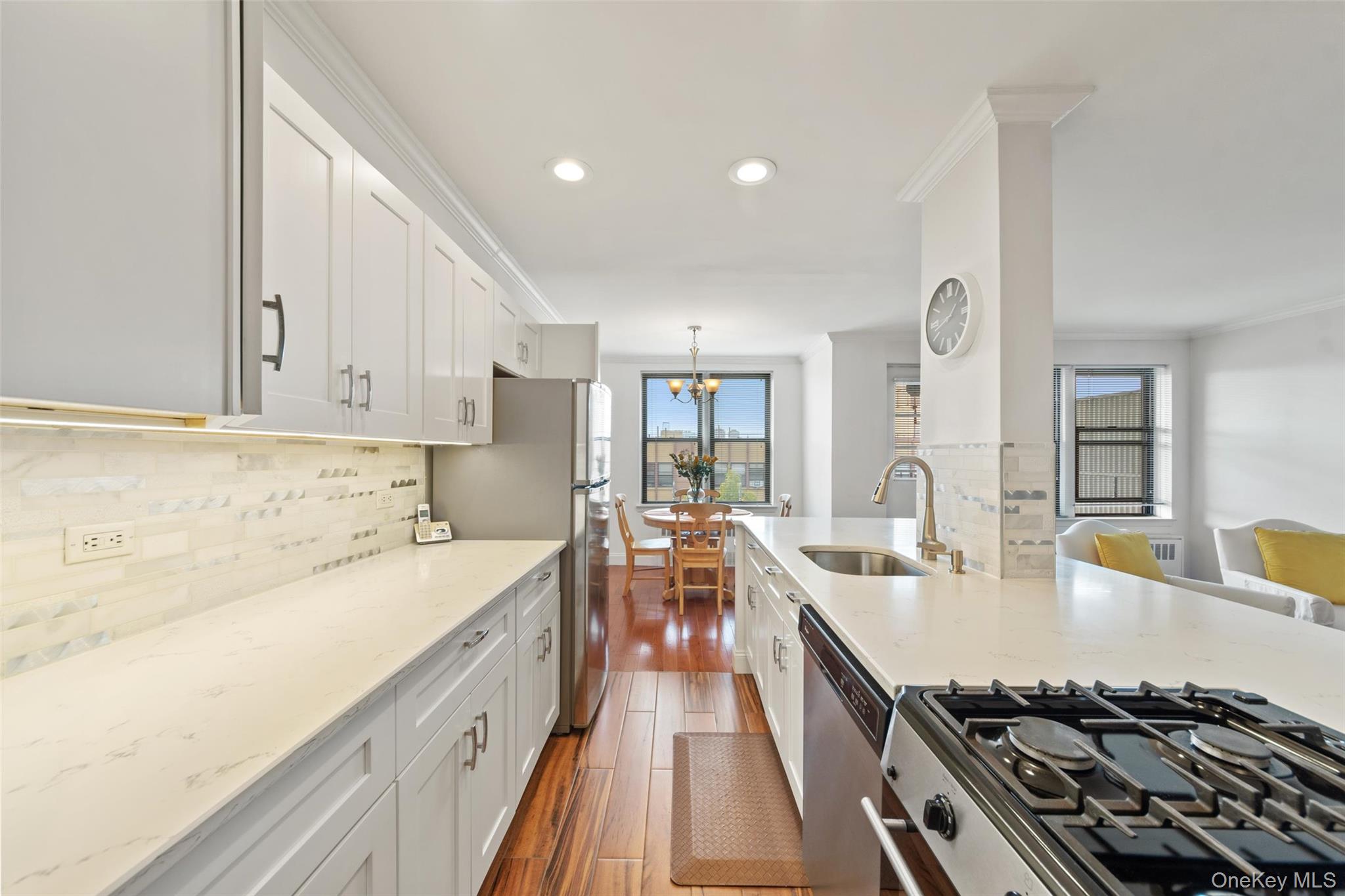 #6 photo, 1874 Pelham Parkway South, Bronx , NY 10461