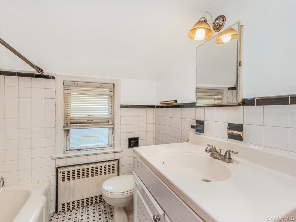 #12 photo, 2398 Centre Avenue, ナッソー郡 Bellmore , NY 11710