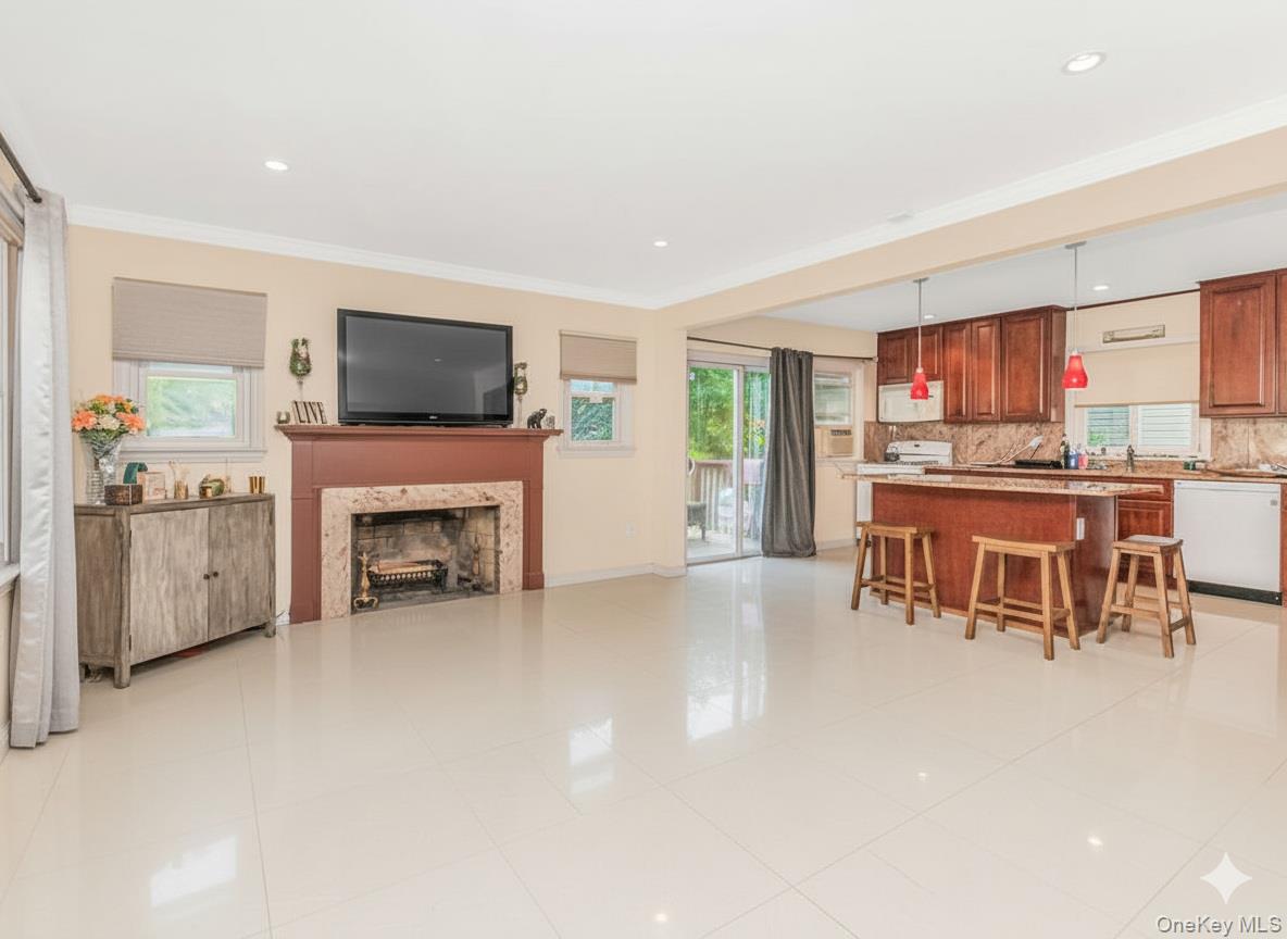 #3 photo, 2398 Centre Avenue, ナッソー郡 Bellmore , NY 11710