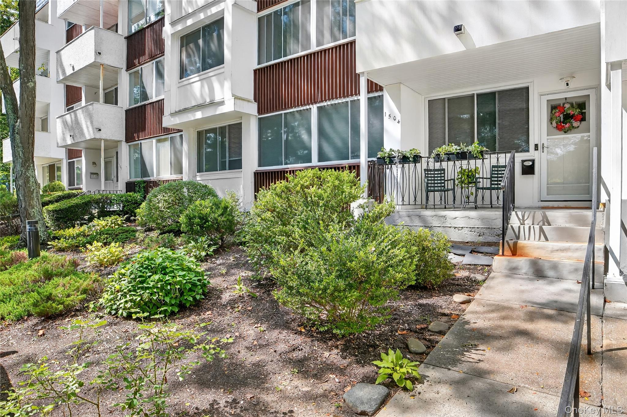 #1 photo, 1504 Fox Glen Drive, Hartsdale , NY 10530