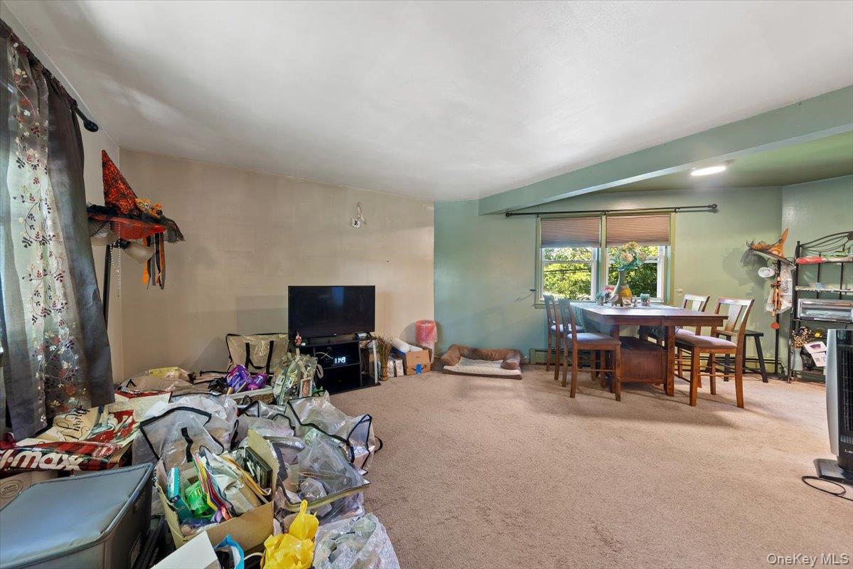 #12 photo, 3950 Throggs Neck Expressway, Bronx , NY 10465