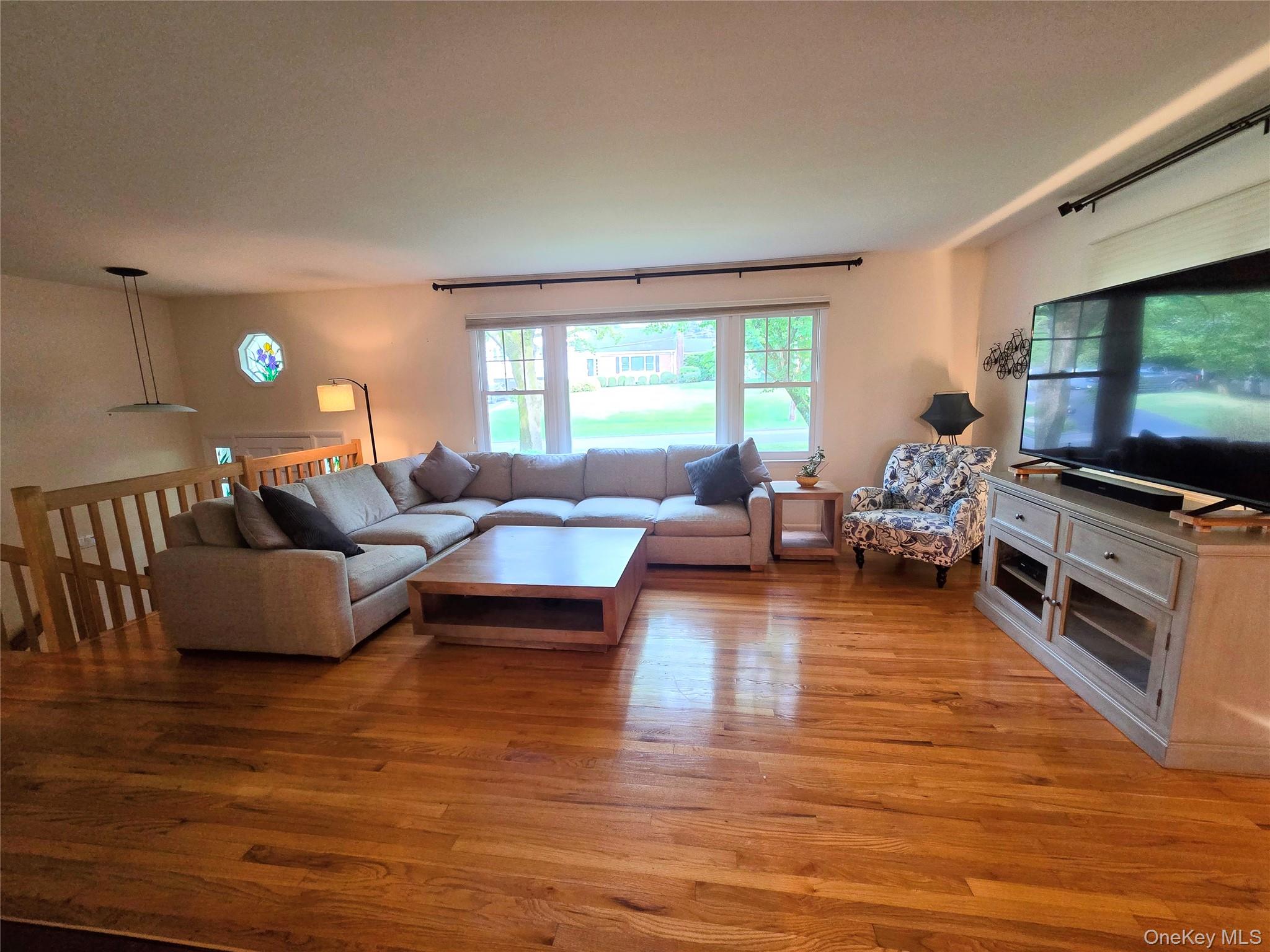 #8 photo, 40 Magnolia Road, Briarcliff Manor , NY 10510