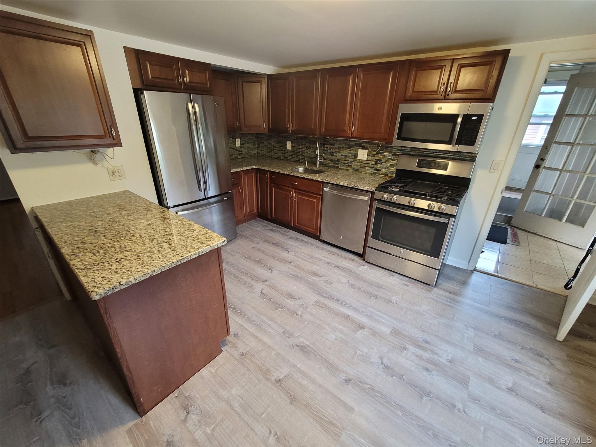 #13 photo, 27 Taft Avenue, Newburgh , NY 12550