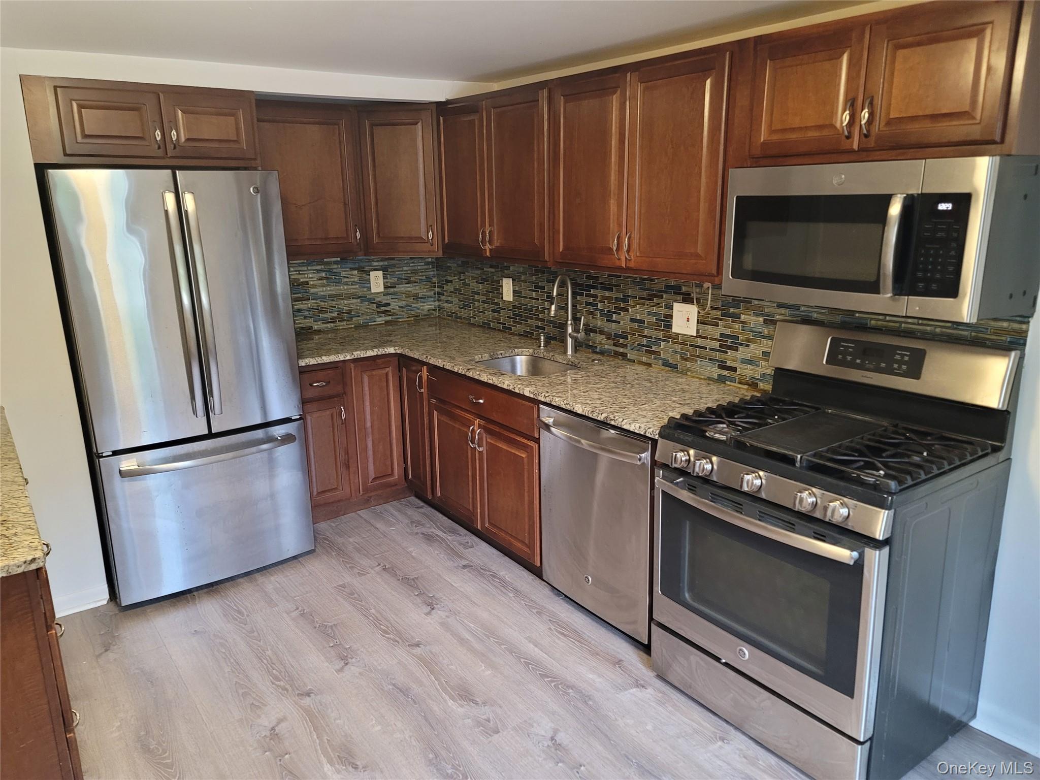 #14 photo, 27 Taft Avenue, Newburgh , NY 12550