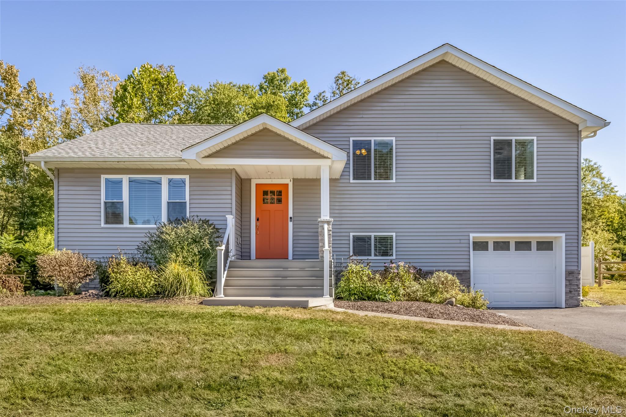 #1 photo, 35 Morris Drive, Hyde Park , NY 12538