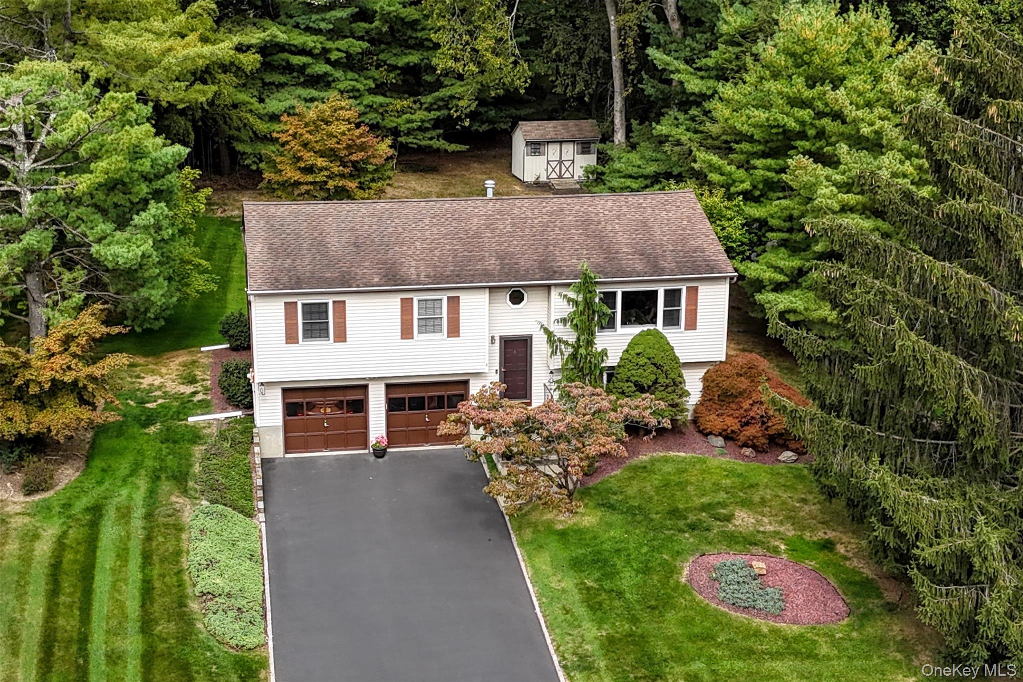 #1 photo, 4 Arlington Drive, Harriman , NY 10926