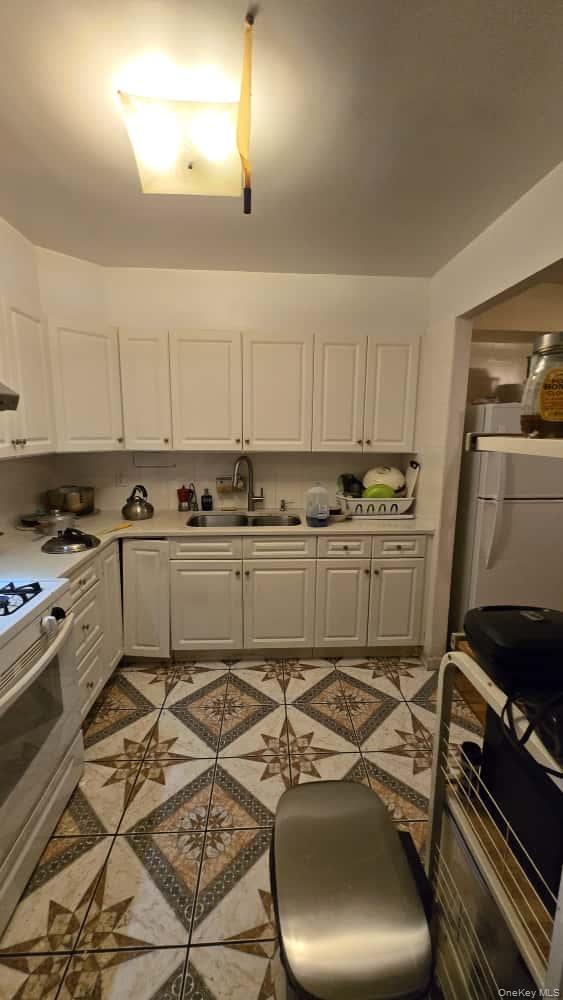 #3 photo, 9440 121st Street, Richmond Hill S. , NY 11419