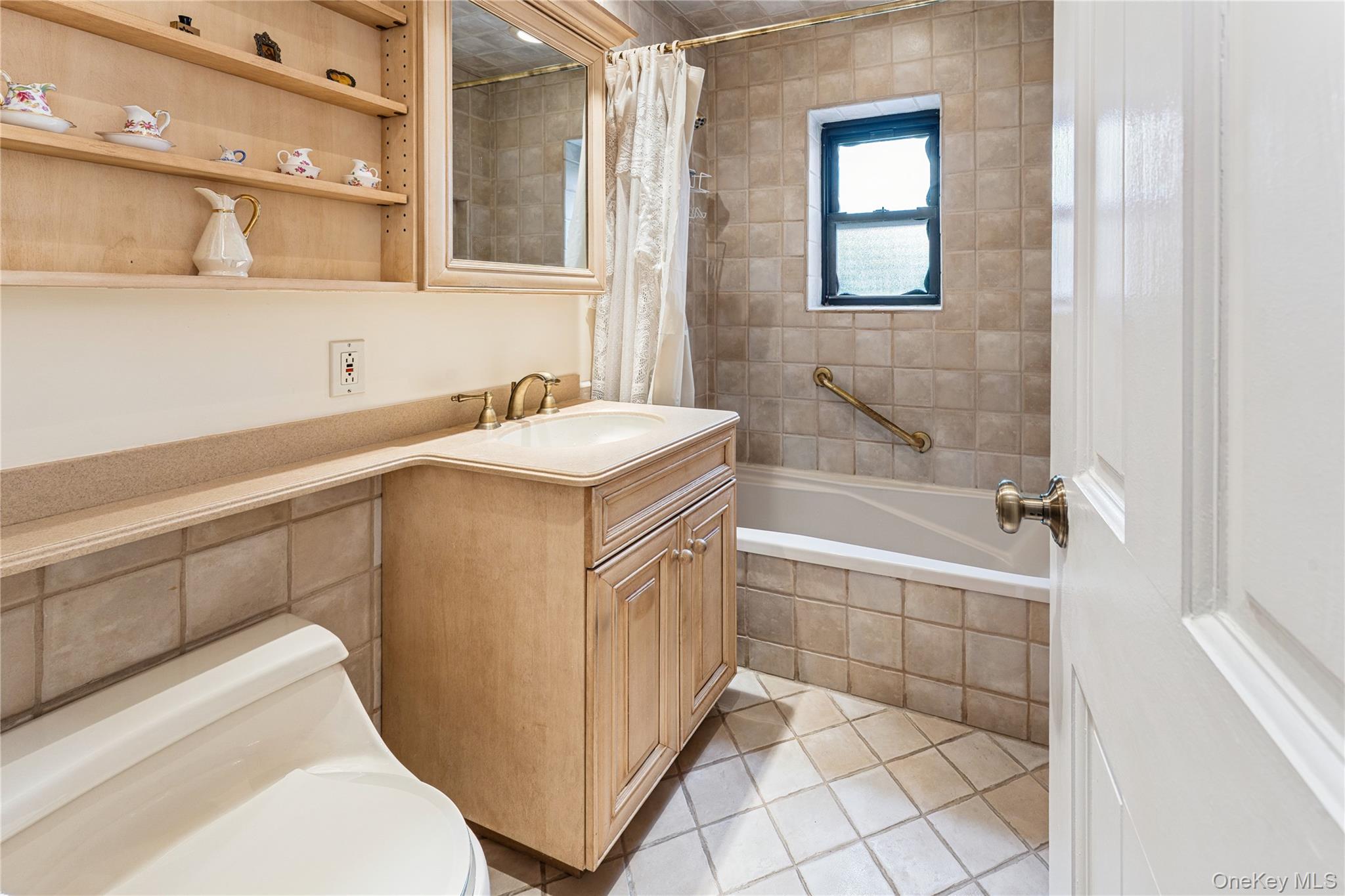 #16 photo, 20 Canterbury Road, 长岛 大颈 Great Neck , NY 11021