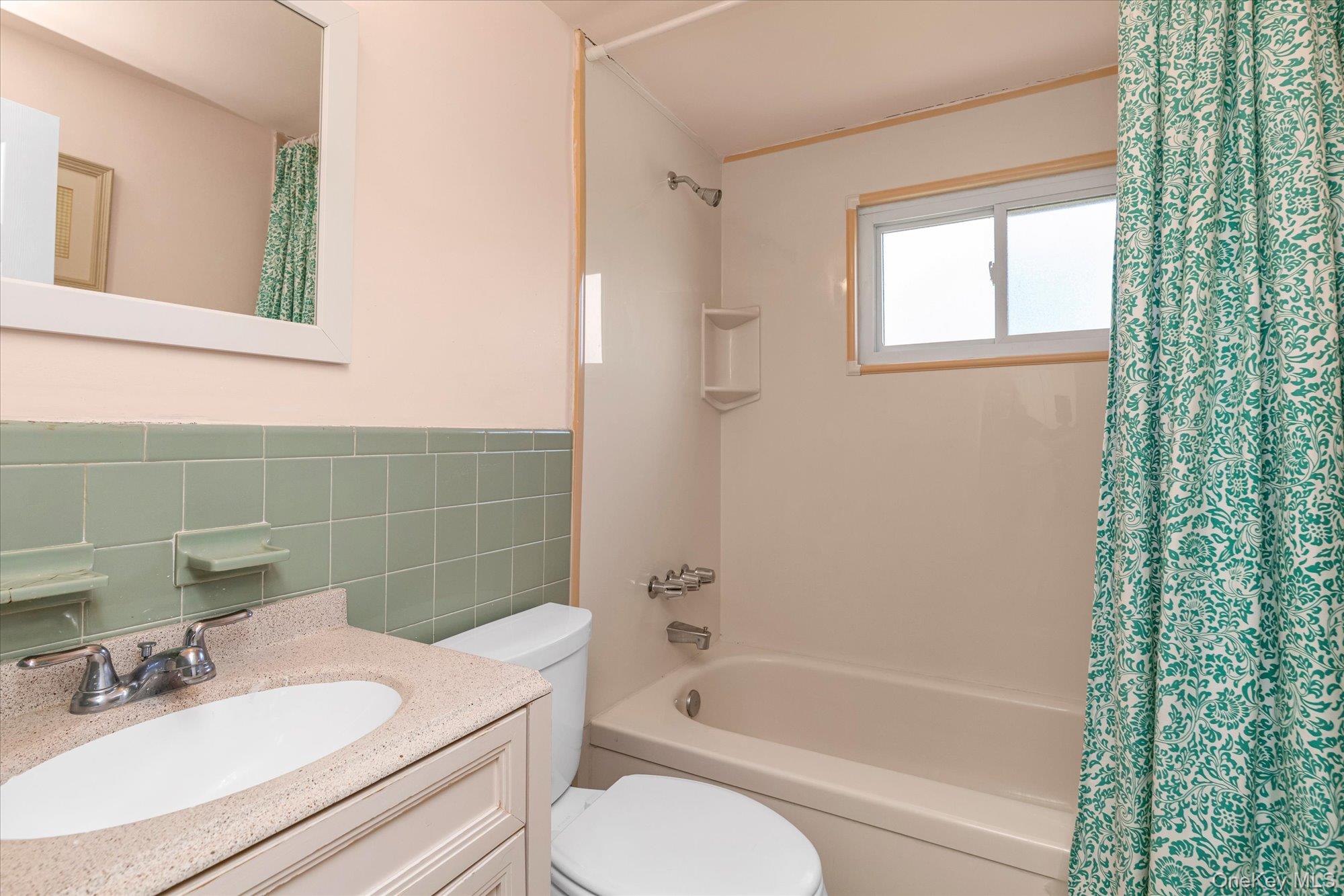 #18 photo, 332 Eastlake Avenue, Massapequa Park , NY 11762