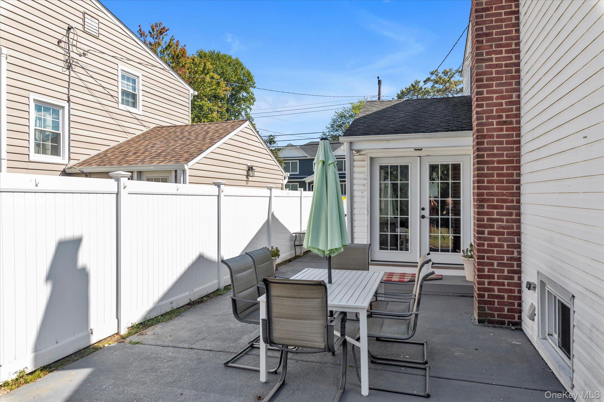 #19 photo, 332 Eastlake Avenue, Massapequa Park , NY 11762