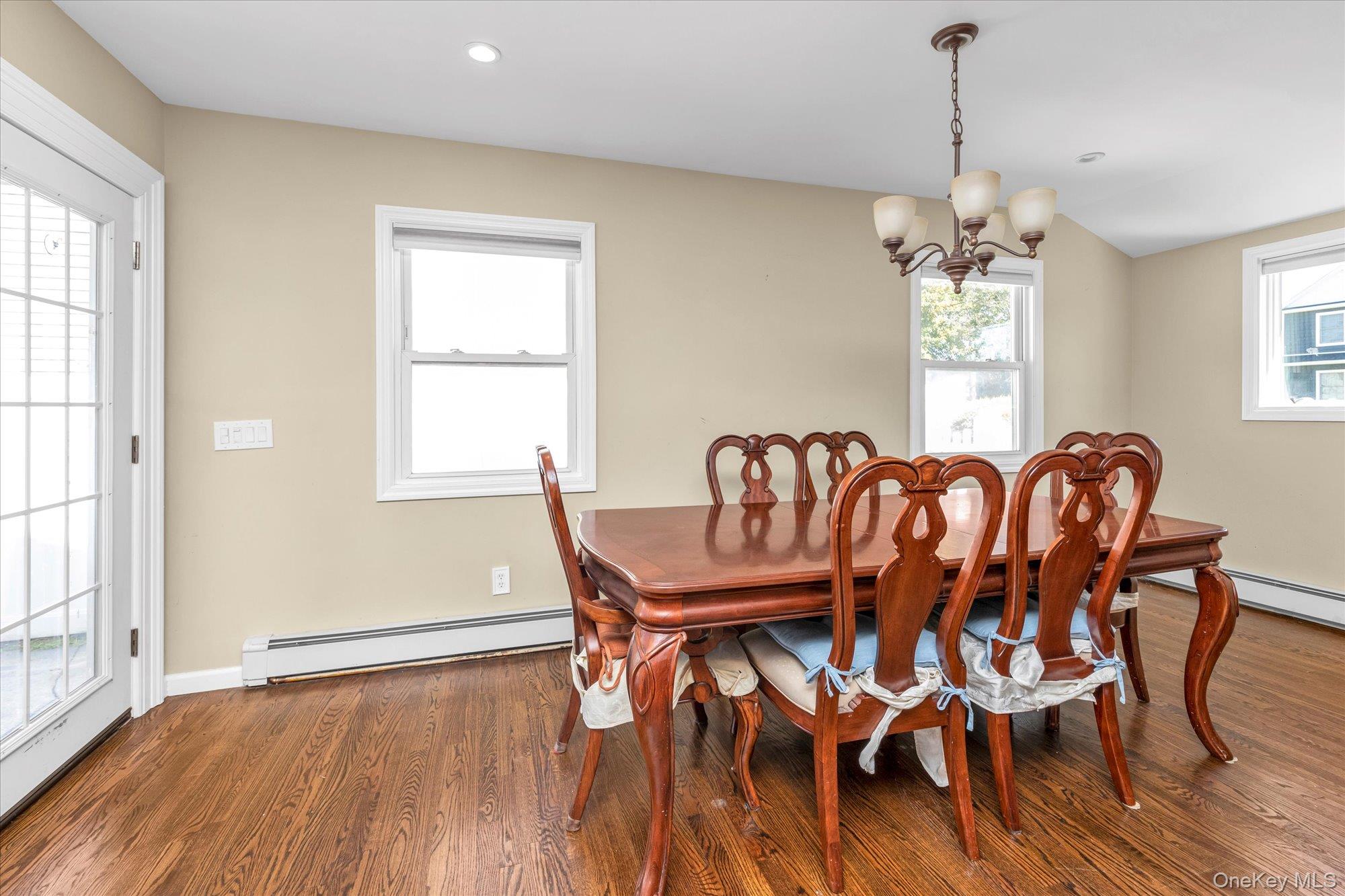 #4 photo, 332 Eastlake Avenue, Massapequa Park , NY 11762