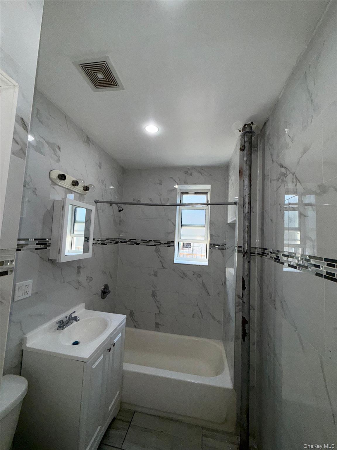 #10 photo, 132 E 52nd, Brooklyn , NY 11203