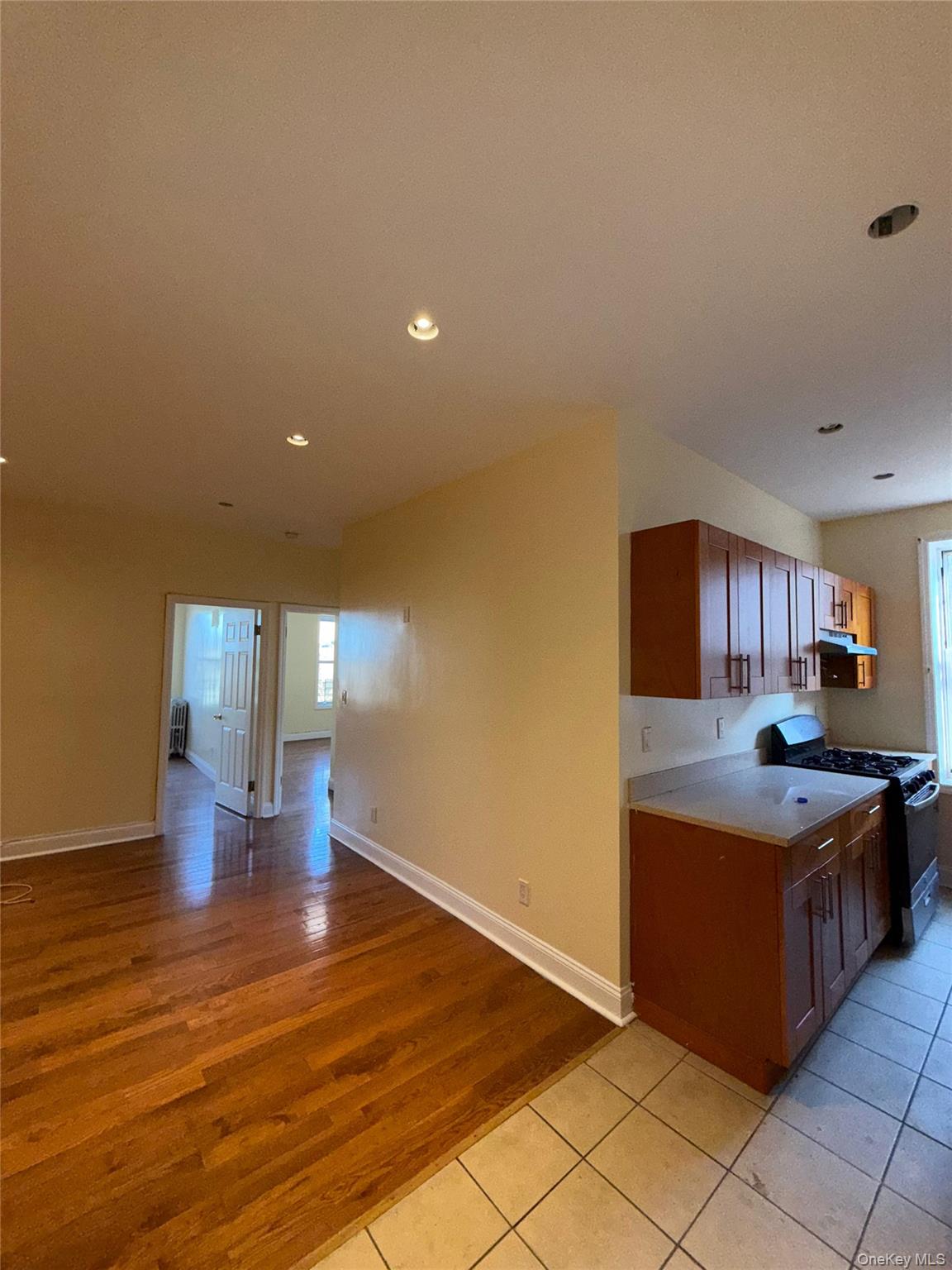 #2 photo, 132 E 52nd, Brooklyn , NY 11203