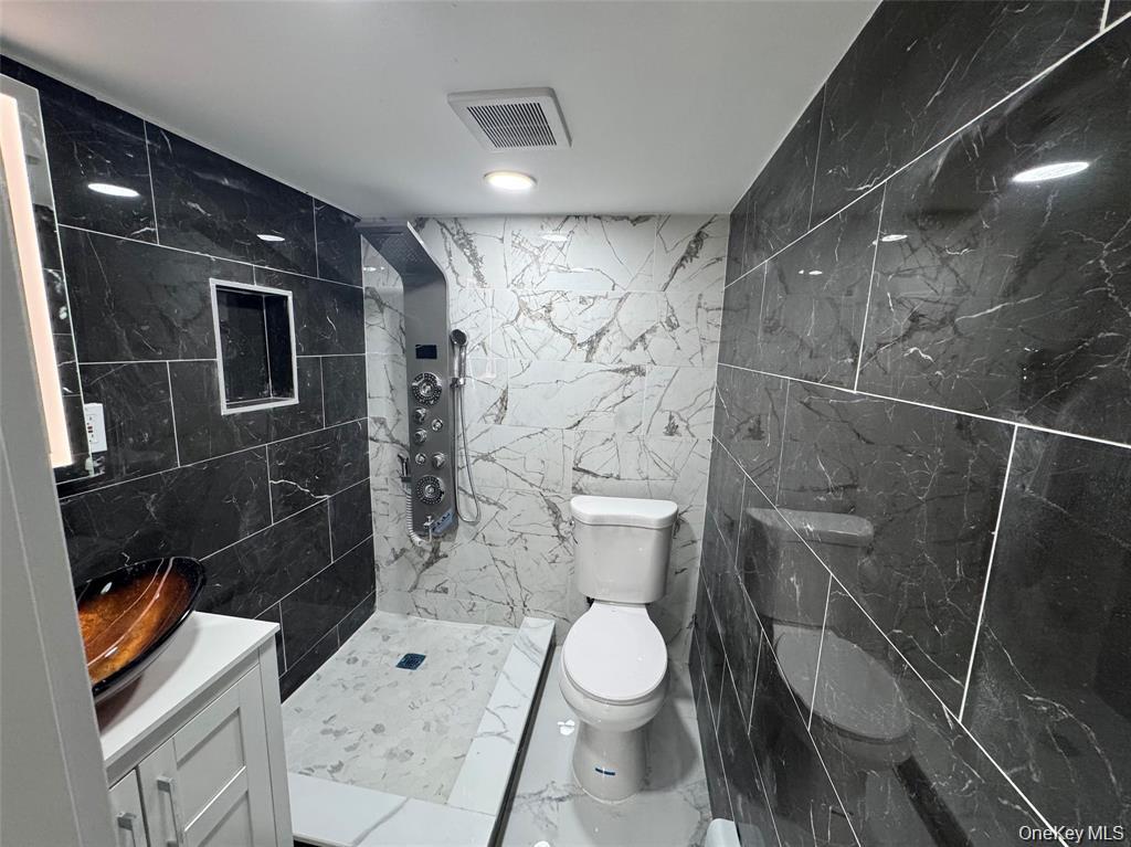 #12 photo, 1245 Lynne Street, Baldwin , NY 11510