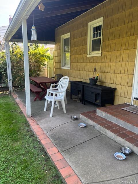 #10 photo, 545 6th Avenue, New Hyde Park , NY 11040