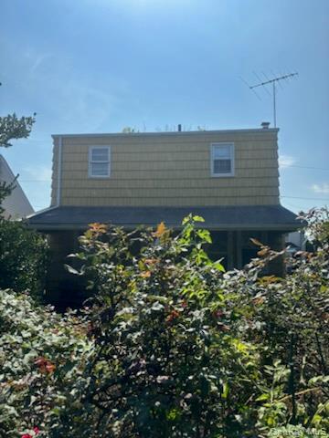 #11 photo, 545 6th Avenue, New Hyde Park , NY 11040